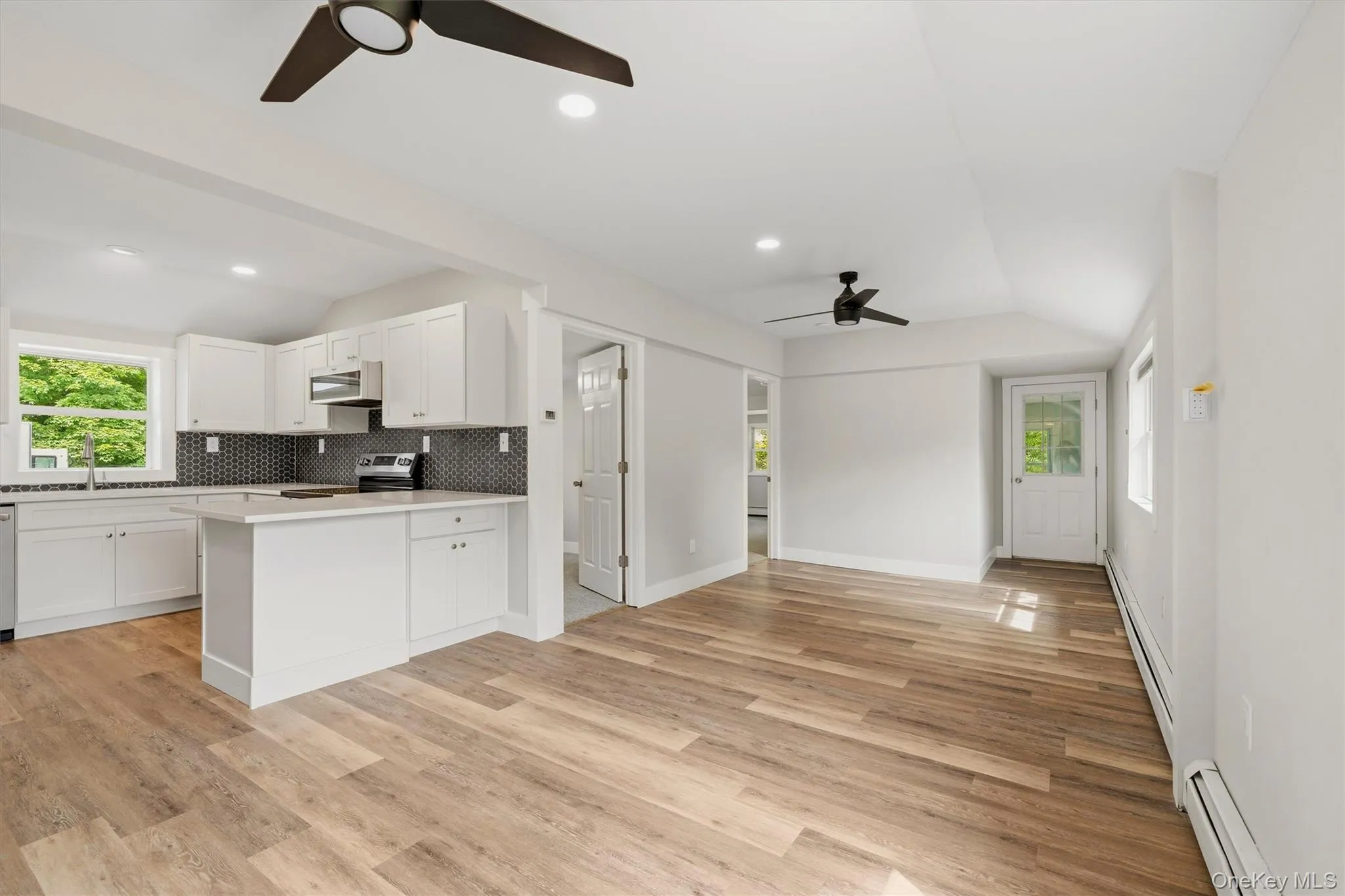 12 Dickerson Place, Warwick (town), NY, 3 Bedrooms Bedrooms, 7 Rooms Rooms,1 BathroomBathrooms,Residential Lease,For Rent,Dickerson,0,1032068 12 Dickerson Place, Warwick (town), NY, 3 Bedrooms Bedrooms, 7 Rooms Rooms,1 BathroomBathrooms,Residential Lease,For Rent,Dickerson,0,1032068