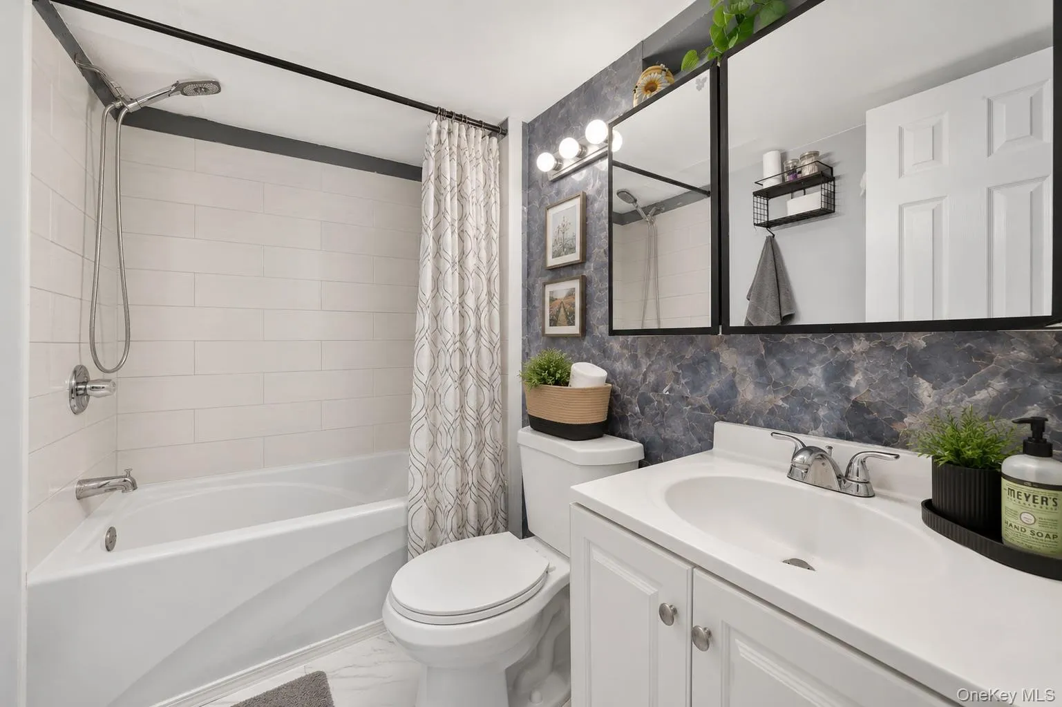 25 Putnam Avenue, West Babylon, NY, 3 Bedrooms Bedrooms, 4 Rooms Rooms,2 BathroomsBathrooms,Residential,For Rent,Putnam,0,1032074 25 Putnam Avenue, West Babylon, NY, 3 Bedrooms Bedrooms, 4 Rooms Rooms,2 BathroomsBathrooms,Residential,For Rent,Putnam,0,1032074