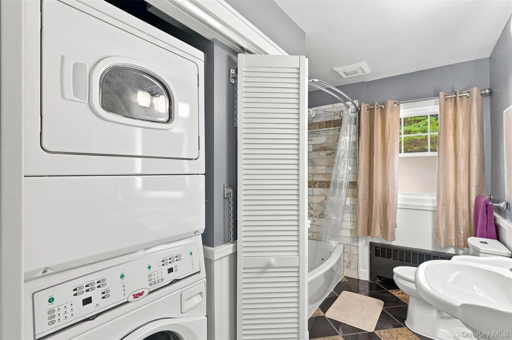 43 Elm Street, Wawarsing, NY, 3 Bedrooms Bedrooms, 7 Rooms Rooms,2 BathroomsBathrooms,Residential,For Rent,Elm,0,1032075 43 Elm Street, Wawarsing, NY, 3 Bedrooms Bedrooms, 7 Rooms Rooms,2 BathroomsBathrooms,Residential,For Rent,Elm,0,1032075