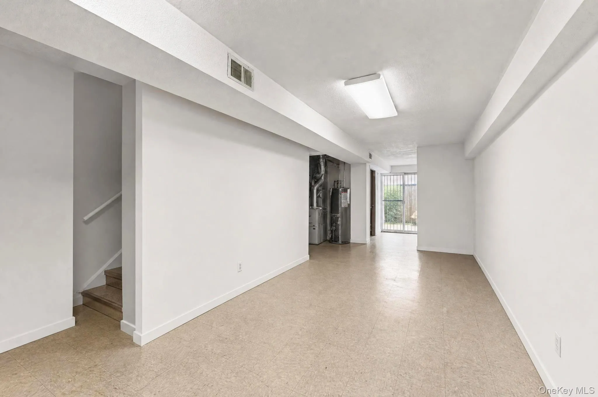 29 Tappen Court, New York, NY, 3 Bedrooms Bedrooms, 5 Rooms Rooms,1 BathroomBathrooms,Residential,For Rent,Tappen,0,1032085 29 Tappen Court, New York, NY, 3 Bedrooms Bedrooms, 5 Rooms Rooms,1 BathroomBathrooms,Residential,For Rent,Tappen,0,1032085