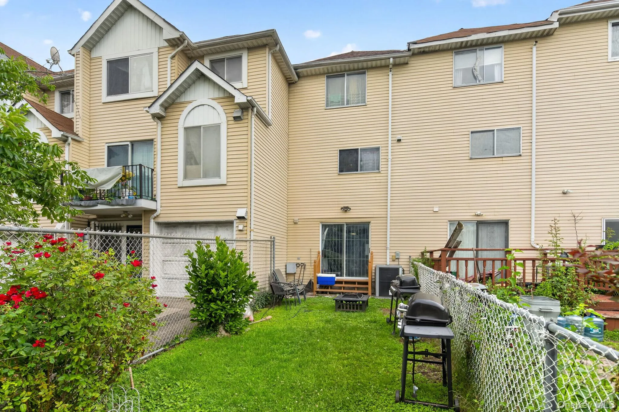 29 Tappen Court, New York, NY, 3 Bedrooms Bedrooms, 5 Rooms Rooms,1 BathroomBathrooms,Residential,For Rent,Tappen,0,1032085 29 Tappen Court, New York, NY, 3 Bedrooms Bedrooms, 5 Rooms Rooms,1 BathroomBathrooms,Residential,For Rent,Tappen,0,1032085