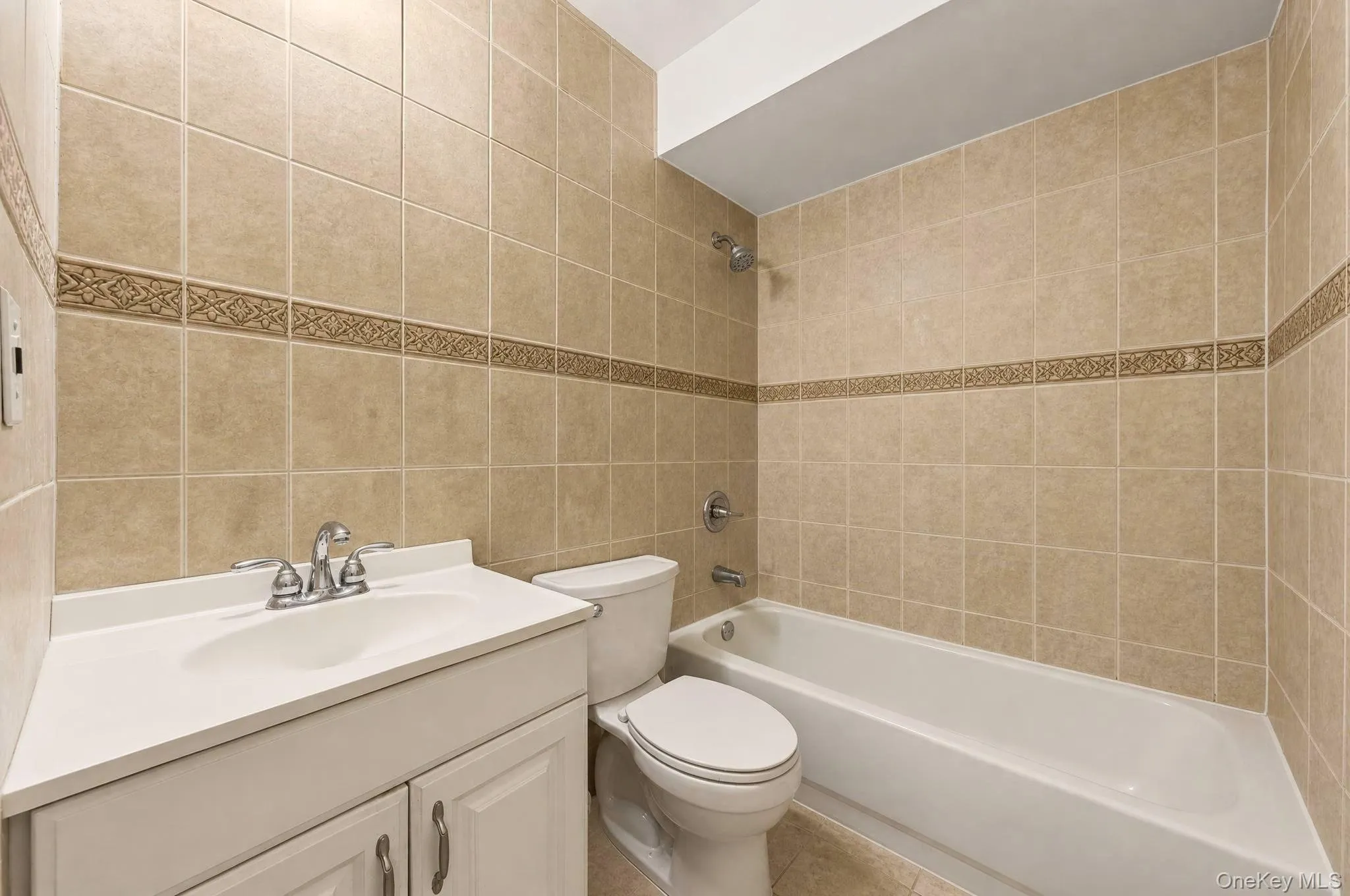29 Tappen Court, New York, NY, 3 Bedrooms Bedrooms, 5 Rooms Rooms,1 BathroomBathrooms,Residential,For Rent,Tappen,0,1032085 29 Tappen Court, New York, NY, 3 Bedrooms Bedrooms, 5 Rooms Rooms,1 BathroomBathrooms,Residential,For Rent,Tappen,0,1032085