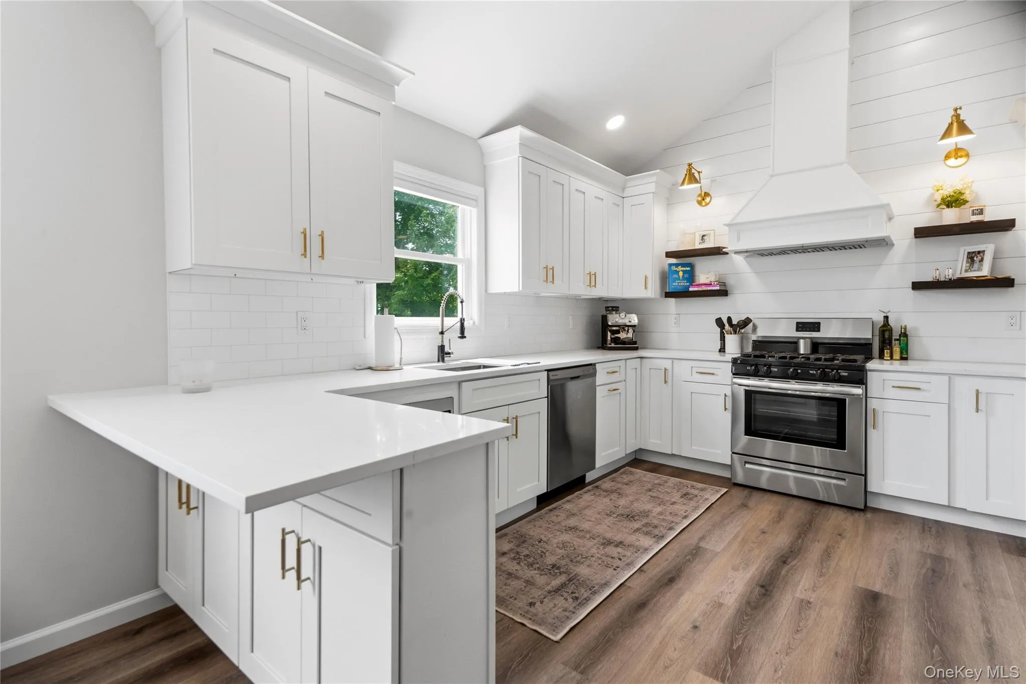 14 Elder Drive, Smithtown, NY, 3 Bedrooms Bedrooms, 7 Rooms Rooms,2 BathroomsBathrooms,Residential,For Rent,Elder,0,1032087 14 Elder Drive, Smithtown, NY, 3 Bedrooms Bedrooms, 7 Rooms Rooms,2 BathroomsBathrooms,Residential,For Rent,Elder,0,1032087