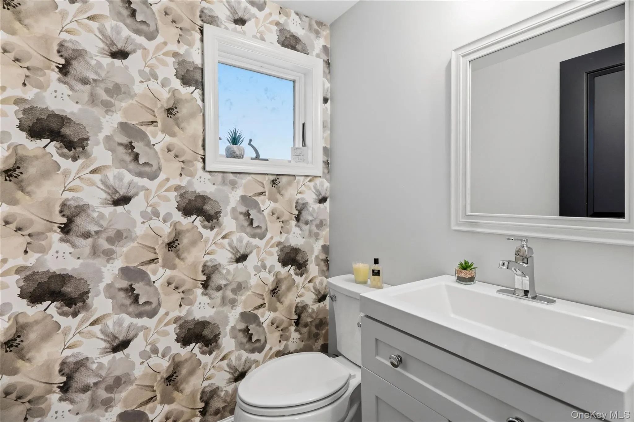 14 Elder Drive, Smithtown, NY, 3 Bedrooms Bedrooms, 7 Rooms Rooms,2 BathroomsBathrooms,Residential,For Rent,Elder,0,1032087 14 Elder Drive, Smithtown, NY, 3 Bedrooms Bedrooms, 7 Rooms Rooms,2 BathroomsBathrooms,Residential,For Rent,Elder,0,1032087