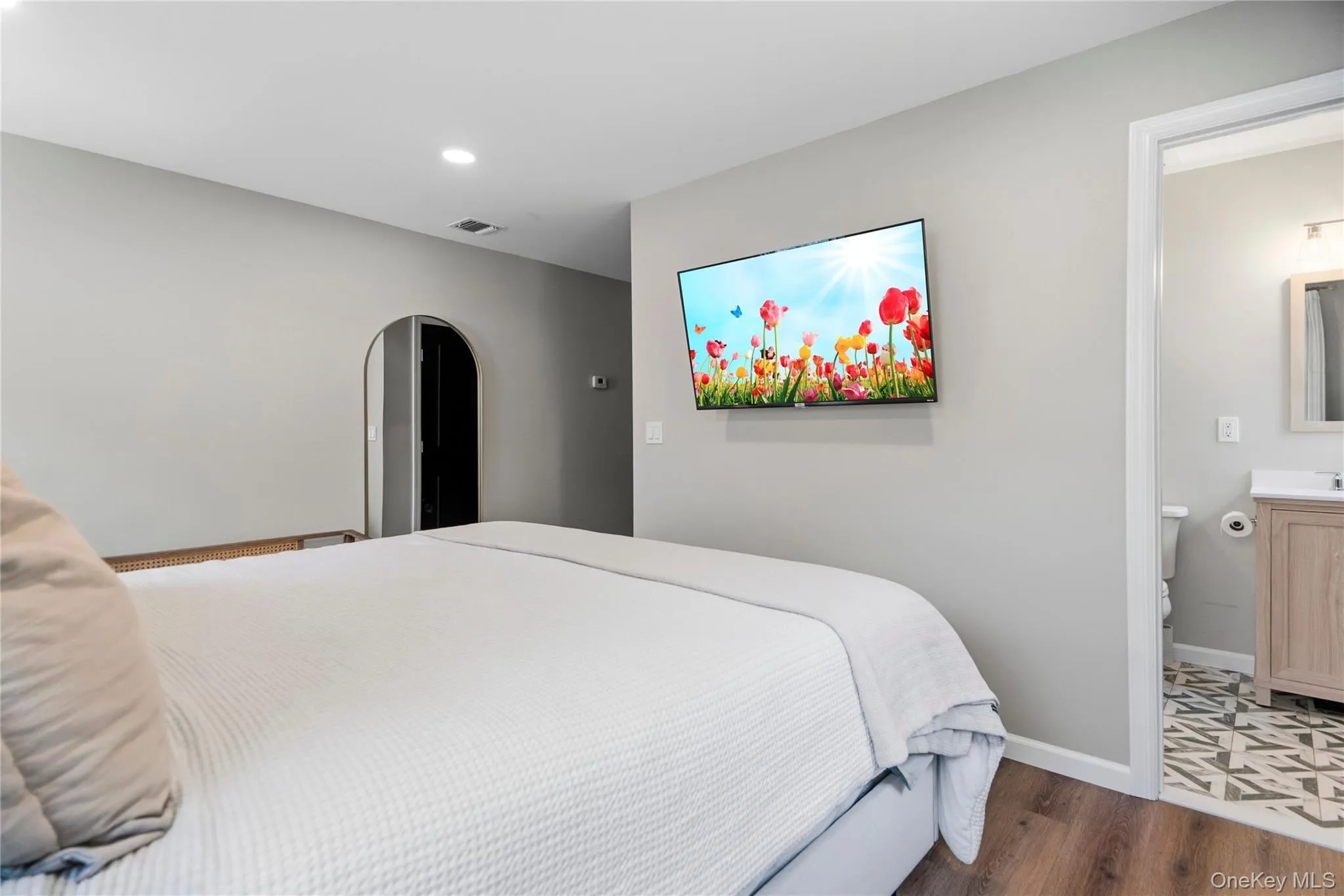 14 Elder Drive, Smithtown, NY, 3 Bedrooms Bedrooms, 7 Rooms Rooms,2 BathroomsBathrooms,Residential,For Rent,Elder,0,1032087 14 Elder Drive, Smithtown, NY, 3 Bedrooms Bedrooms, 7 Rooms Rooms,2 BathroomsBathrooms,Residential,For Rent,Elder,0,1032087