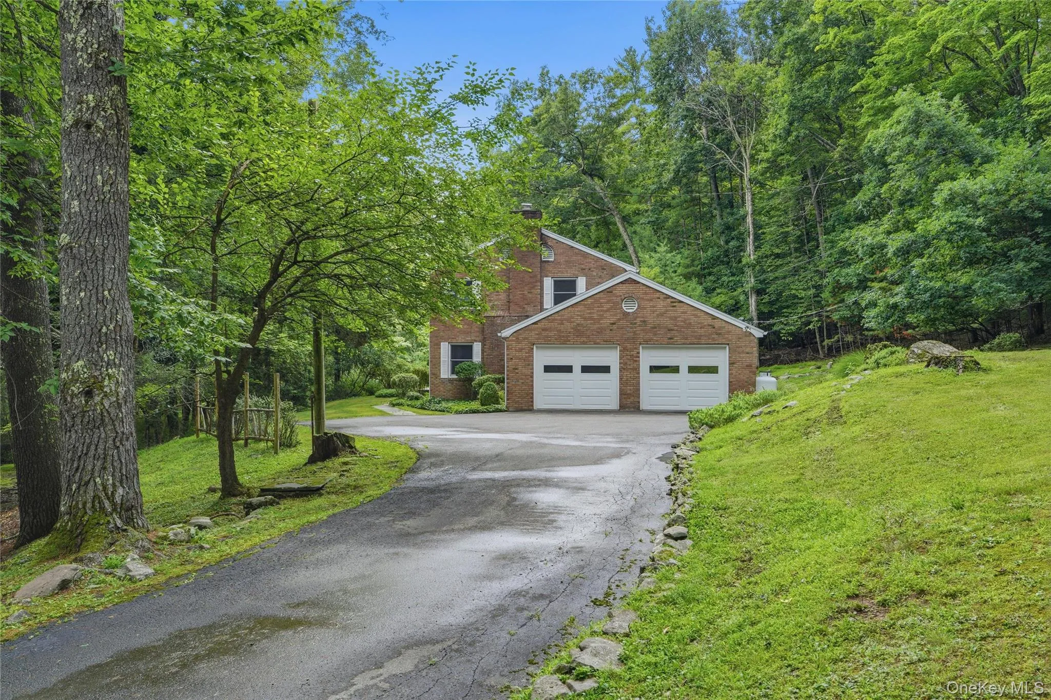 2320 Glasco Turnpike, Woodstock, NY, 8 Bedrooms Bedrooms, 17 Rooms Rooms,5 BathroomsBathrooms,Residential,For Rent,Glasco,0,1032089 2320 Glasco Turnpike, Woodstock, NY, 8 Bedrooms Bedrooms, 17 Rooms Rooms,5 BathroomsBathrooms,Residential,For Rent,Glasco,0,1032089