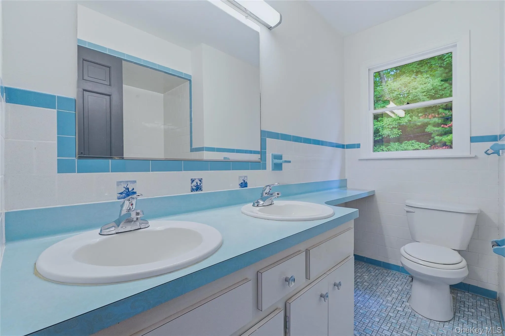 2320 Glasco Turnpike, Woodstock, NY, 8 Bedrooms Bedrooms, 17 Rooms Rooms,5 BathroomsBathrooms,Residential,For Rent,Glasco,0,1032089 2320 Glasco Turnpike, Woodstock, NY, 8 Bedrooms Bedrooms, 17 Rooms Rooms,5 BathroomsBathrooms,Residential,For Rent,Glasco,0,1032089