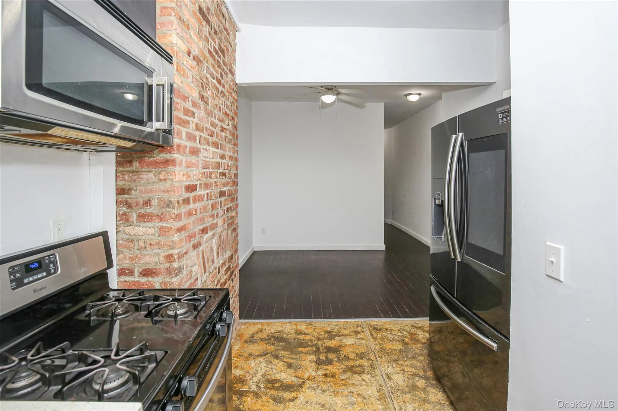 221 Howard Avenue, New York, NY, 3 Bedrooms Bedrooms, 7 Rooms Rooms,2 BathroomsBathrooms,Residential Lease,For Rent,Howard,0,1032090 221 Howard Avenue, New York, NY, 3 Bedrooms Bedrooms, 7 Rooms Rooms,2 BathroomsBathrooms,Residential Lease,For Rent,Howard,0,1032090
