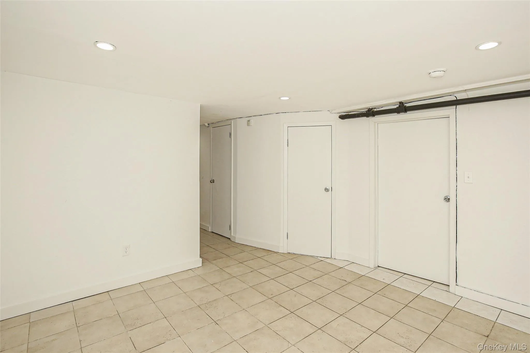 221 Howard Avenue, New York, NY, 3 Bedrooms Bedrooms, 7 Rooms Rooms,2 BathroomsBathrooms,Residential Lease,For Rent,Howard,0,1032090 221 Howard Avenue, New York, NY, 3 Bedrooms Bedrooms, 7 Rooms Rooms,2 BathroomsBathrooms,Residential Lease,For Rent,Howard,0,1032090