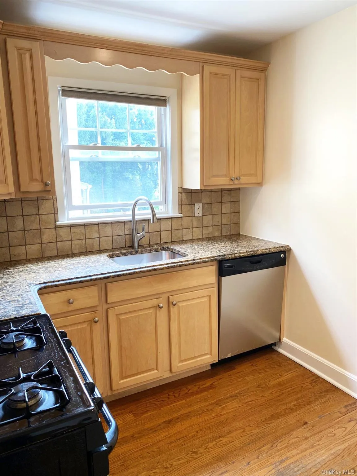 18 Eckar Street, Greenburgh, NY, 2 Bedrooms Bedrooms, 5 Rooms Rooms,1 BathroomBathrooms,Residential Lease,For Rent,Eckar,0,1032091 18 Eckar Street, Greenburgh, NY, 2 Bedrooms Bedrooms, 5 Rooms Rooms,1 BathroomBathrooms,Residential Lease,For Rent,Eckar,0,1032091