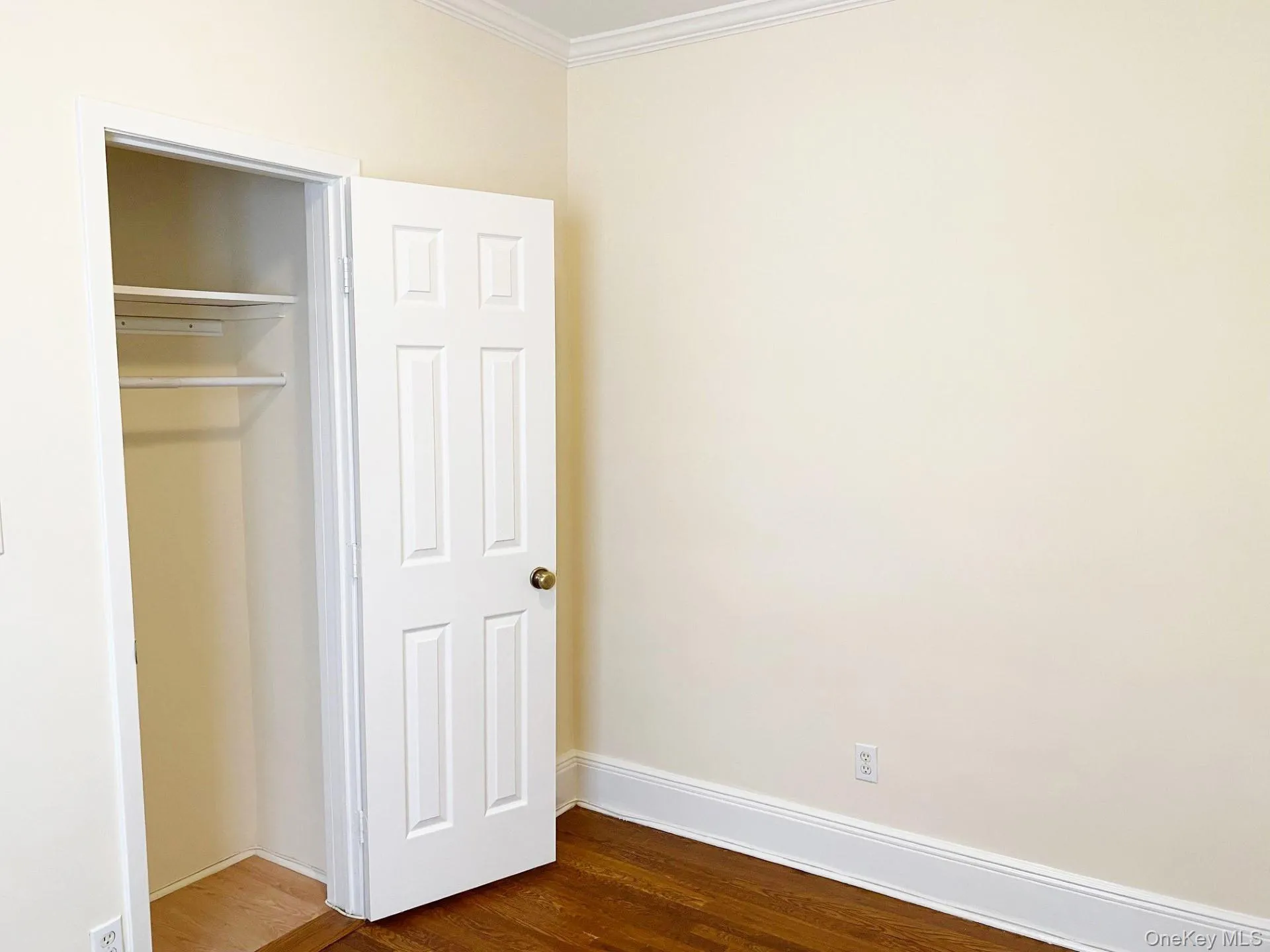 18 Eckar Street, Greenburgh, NY, 2 Bedrooms Bedrooms, 5 Rooms Rooms,1 BathroomBathrooms,Residential Lease,For Rent,Eckar,0,1032091 18 Eckar Street, Greenburgh, NY, 2 Bedrooms Bedrooms, 5 Rooms Rooms,1 BathroomBathrooms,Residential Lease,For Rent,Eckar,0,1032091
