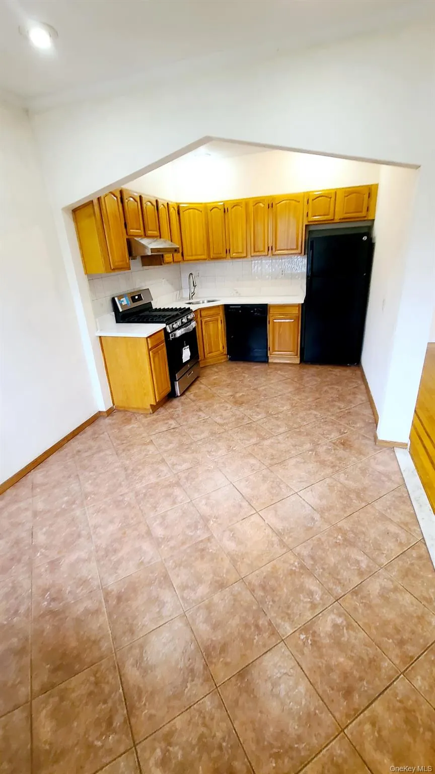 85-78 66th Avenue, New York, NY, 2 Bedrooms Bedrooms, 4 Rooms Rooms,2 BathroomsBathrooms,Residential Lease,For Rent,66th,0,1032103 85-78 66th Avenue, New York, NY, 2 Bedrooms Bedrooms, 4 Rooms Rooms,2 BathroomsBathrooms,Residential Lease,For Rent,66th,0,1032103