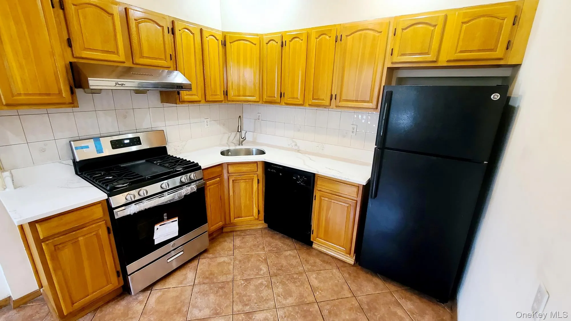 85-78 66th Avenue, New York, NY, 2 Bedrooms Bedrooms, 4 Rooms Rooms,2 BathroomsBathrooms,Residential Lease,For Rent,66th,0,1032103 85-78 66th Avenue, New York, NY, 2 Bedrooms Bedrooms, 4 Rooms Rooms,2 BathroomsBathrooms,Residential Lease,For Rent,66th,0,1032103