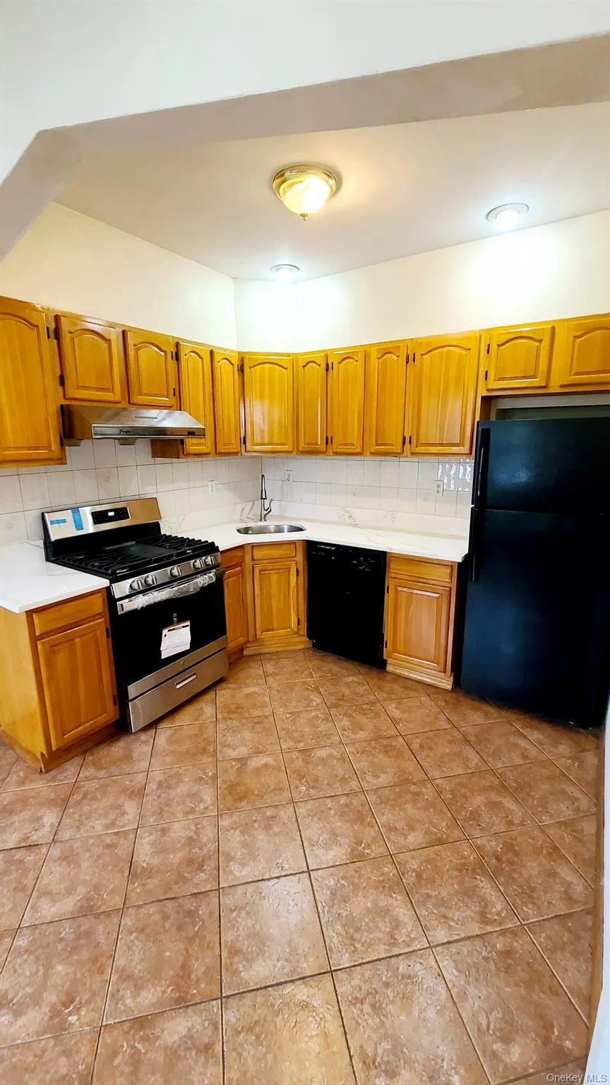 85-78 66th Avenue, New York, NY, 2 Bedrooms Bedrooms, 4 Rooms Rooms,2 BathroomsBathrooms,Residential Lease,For Rent,66th,0,1032103 85-78 66th Avenue, New York, NY, 2 Bedrooms Bedrooms, 4 Rooms Rooms,2 BathroomsBathrooms,Residential Lease,For Rent,66th,0,1032103