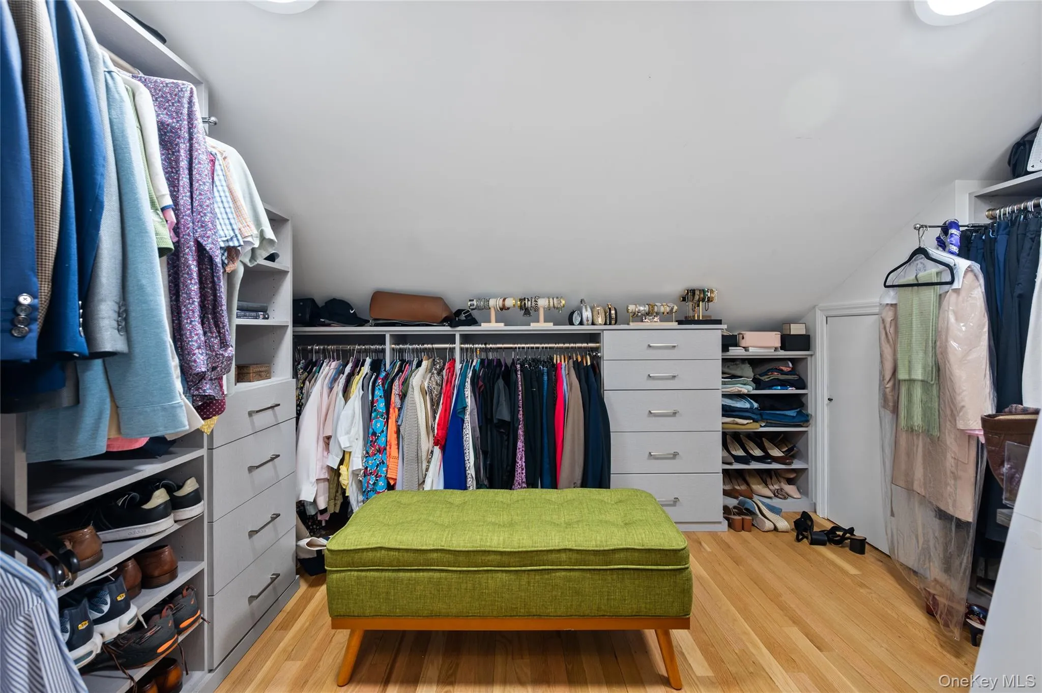 1108 Post Road, Scarsdale, NY, 4 Bedrooms Bedrooms, 9 Rooms Rooms,4 BathroomsBathrooms,Residential,For Rent,Post,0,1032104 1108 Post Road, Scarsdale, NY, 4 Bedrooms Bedrooms, 9 Rooms Rooms,4 BathroomsBathrooms,Residential,For Rent,Post,0,1032104