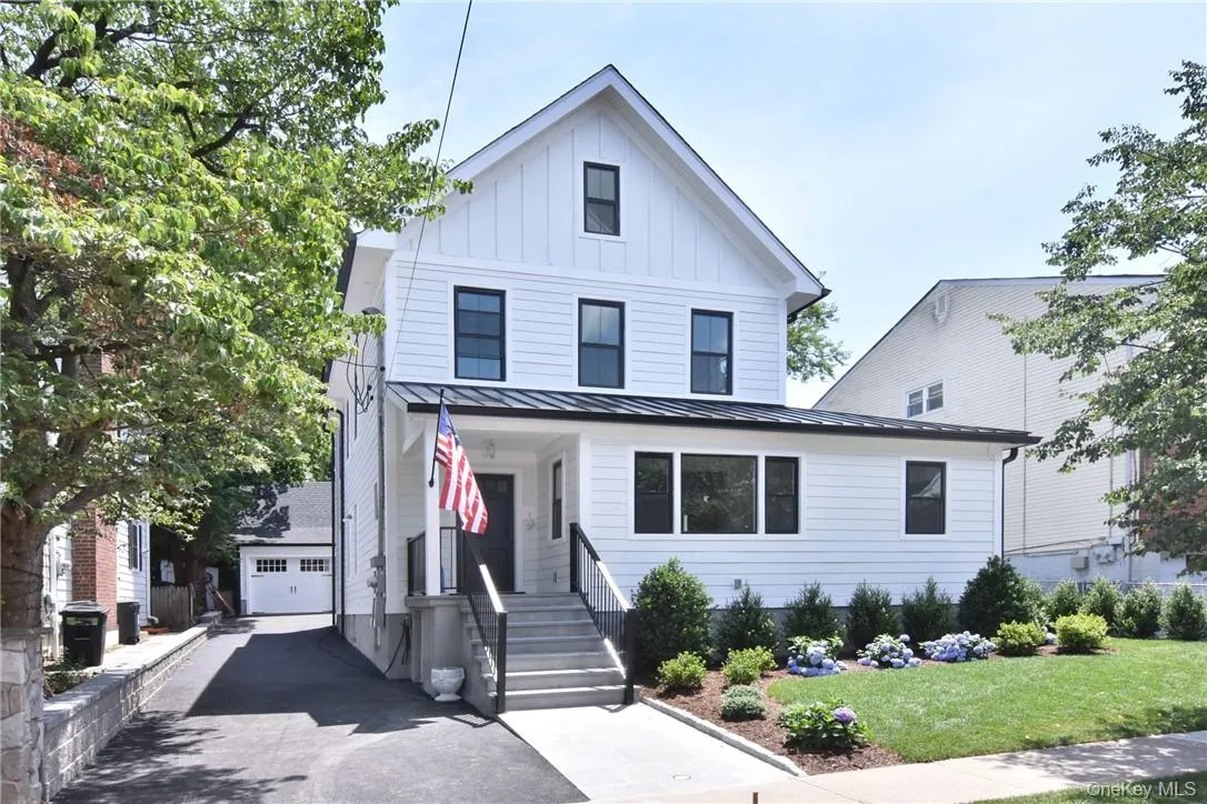 142 Second Avenue, Pelham, NY, 3 Bedrooms Bedrooms, 8 Rooms Rooms,2 BathroomsBathrooms,Residential Lease,For Rent,Second,0,1032106 142 Second Avenue, Pelham, NY, 3 Bedrooms Bedrooms, 8 Rooms Rooms,2 BathroomsBathrooms,Residential Lease,For Rent,Second,0,1032106