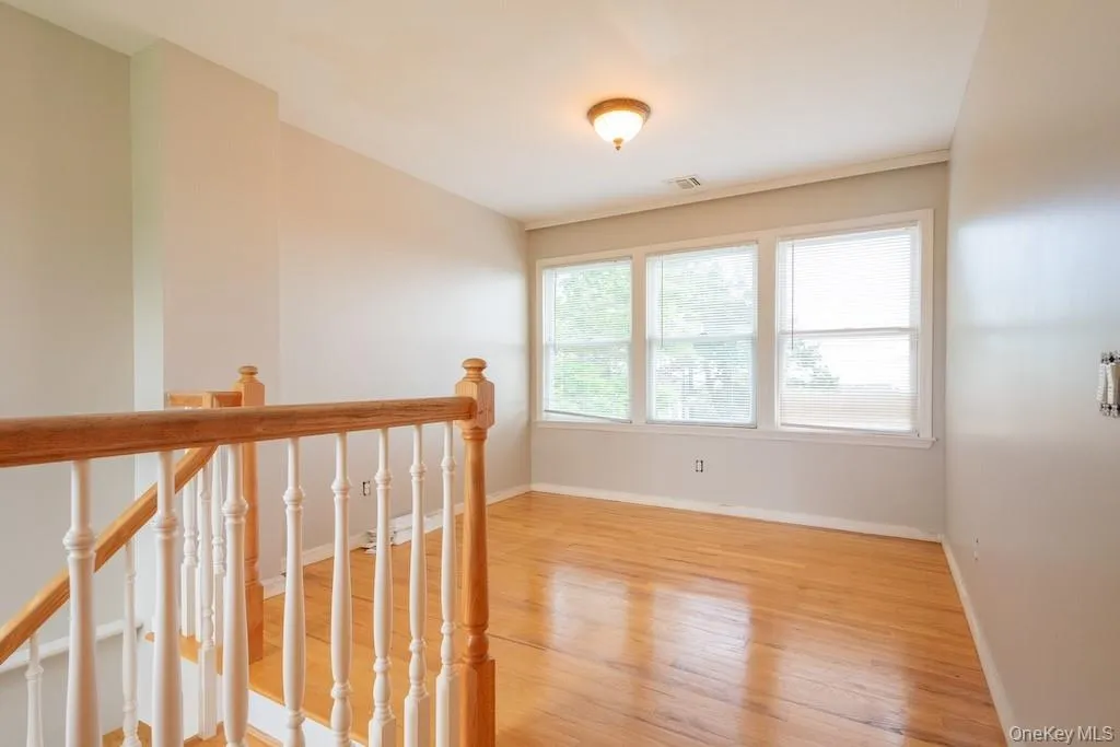 300 Snedecor Avenue, Islip, NY, 4 Bedrooms Bedrooms, 8 Rooms Rooms,3 BathroomsBathrooms,Residential,For Rent,Snedecor,0,1032114 300 Snedecor Avenue, Islip, NY, 4 Bedrooms Bedrooms, 8 Rooms Rooms,3 BathroomsBathrooms,Residential,For Rent,Snedecor,0,1032114