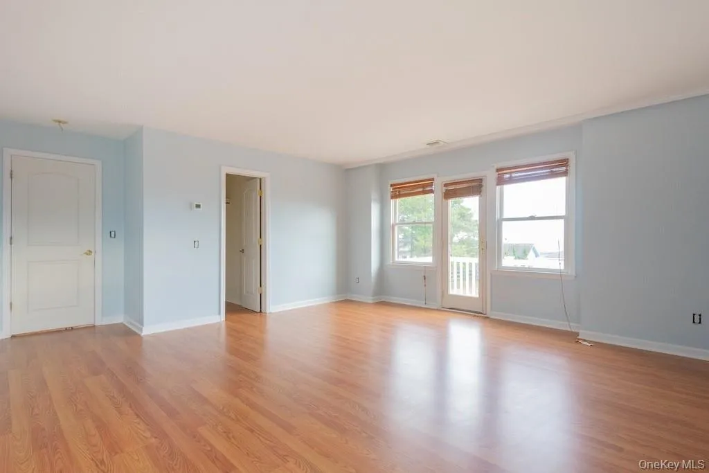 300 Snedecor Avenue, Islip, NY, 4 Bedrooms Bedrooms, 8 Rooms Rooms,3 BathroomsBathrooms,Residential,For Rent,Snedecor,0,1032114 300 Snedecor Avenue, Islip, NY, 4 Bedrooms Bedrooms, 8 Rooms Rooms,3 BathroomsBathrooms,Residential,For Rent,Snedecor,0,1032114