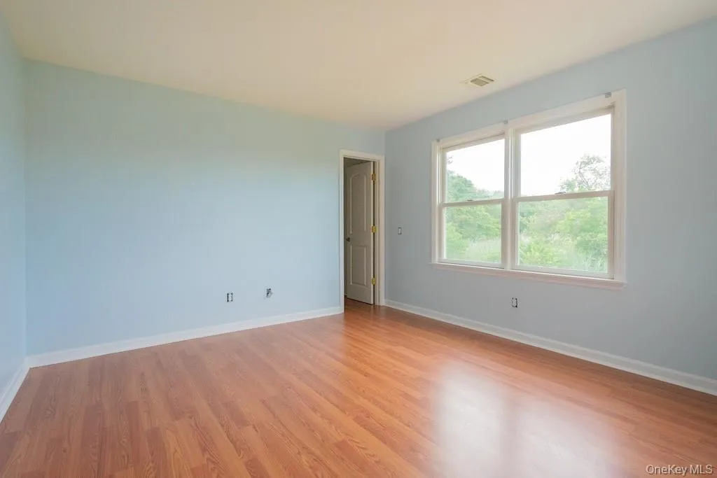 300 Snedecor Avenue, Islip, NY, 4 Bedrooms Bedrooms, 8 Rooms Rooms,3 BathroomsBathrooms,Residential,For Rent,Snedecor,0,1032114 300 Snedecor Avenue, Islip, NY, 4 Bedrooms Bedrooms, 8 Rooms Rooms,3 BathroomsBathrooms,Residential,For Rent,Snedecor,0,1032114