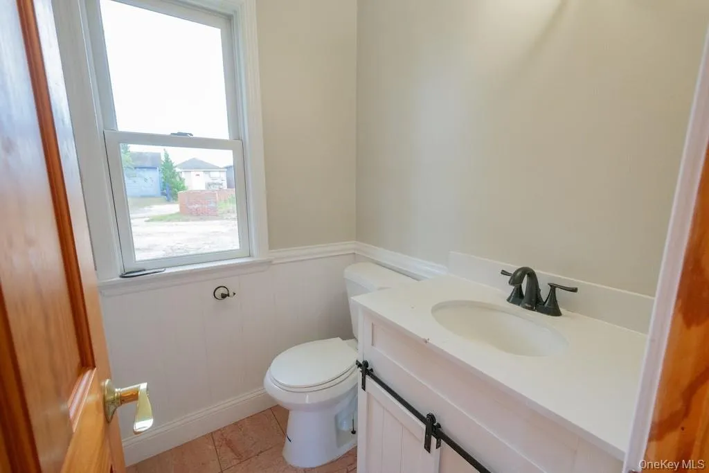 300 Snedecor Avenue, Islip, NY, 4 Bedrooms Bedrooms, 8 Rooms Rooms,3 BathroomsBathrooms,Residential,For Rent,Snedecor,0,1032114 300 Snedecor Avenue, Islip, NY, 4 Bedrooms Bedrooms, 8 Rooms Rooms,3 BathroomsBathrooms,Residential,For Rent,Snedecor,0,1032114