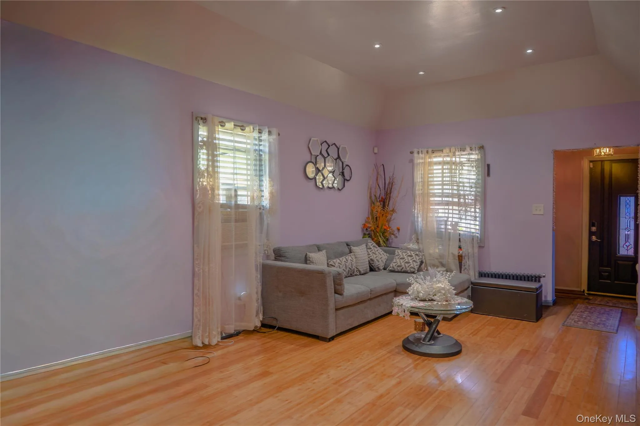 17910 Mathewson Court, New York, NY, 3 Bedrooms Bedrooms, 8 Rooms Rooms,2 BathroomsBathrooms,Residential,For Rent,Mathewson,0,1032118 17910 Mathewson Court, New York, NY, 3 Bedrooms Bedrooms, 8 Rooms Rooms,2 BathroomsBathrooms,Residential,For Rent,Mathewson,0,1032118