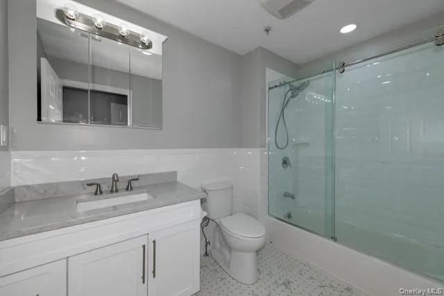 1 Charles Pond Drive, Brookhaven, NY, 2 Bedrooms Bedrooms, 6 Rooms Rooms,2 BathroomsBathrooms,Residential Lease,For Rent,Charles Pond,0,1032125 1 Charles Pond Drive, Brookhaven, NY, 2 Bedrooms Bedrooms, 6 Rooms Rooms,2 BathroomsBathrooms,Residential Lease,For Rent,Charles Pond,0,1032125