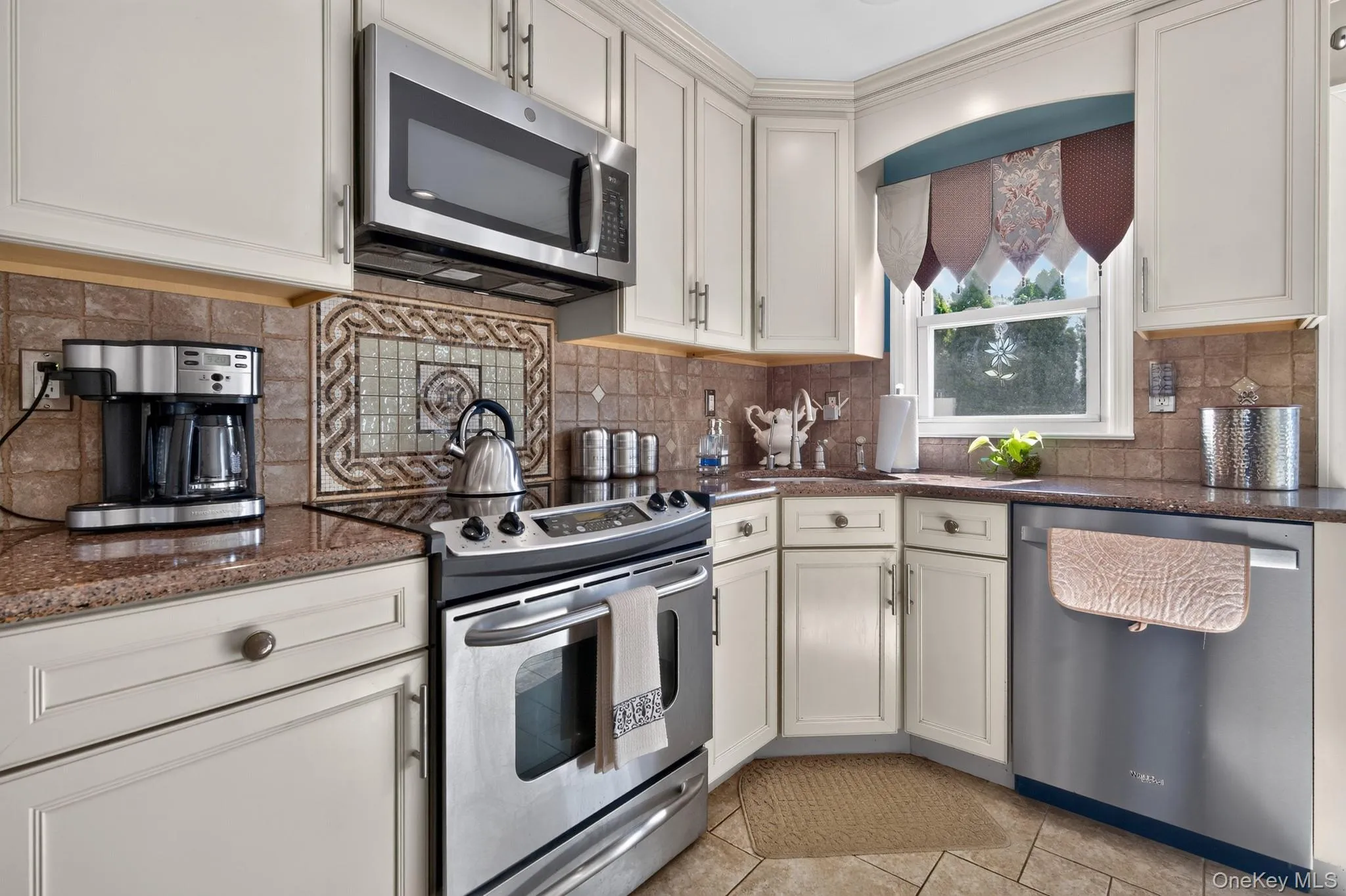 70 5th Street, Oyster Bay, NY, 3 Bedrooms Bedrooms, 4 Rooms Rooms,1 BathroomBathrooms,Residential,For Rent,5th,0,1032127 70 5th Street, Oyster Bay, NY, 3 Bedrooms Bedrooms, 4 Rooms Rooms,1 BathroomBathrooms,Residential,For Rent,5th,0,1032127