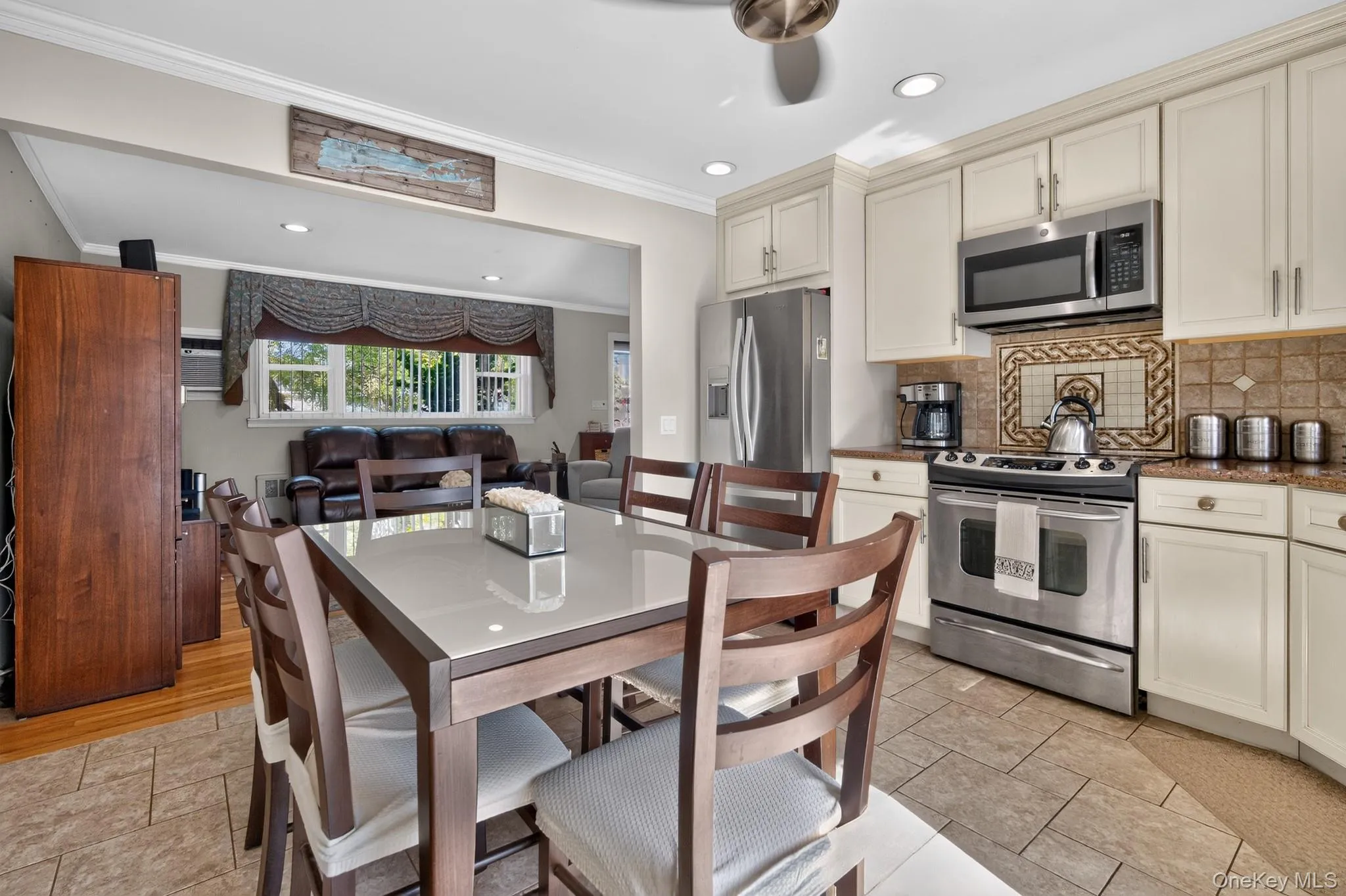 70 5th Street, Oyster Bay, NY, 3 Bedrooms Bedrooms, 4 Rooms Rooms,1 BathroomBathrooms,Residential,For Rent,5th,0,1032127 70 5th Street, Oyster Bay, NY, 3 Bedrooms Bedrooms, 4 Rooms Rooms,1 BathroomBathrooms,Residential,For Rent,5th,0,1032127