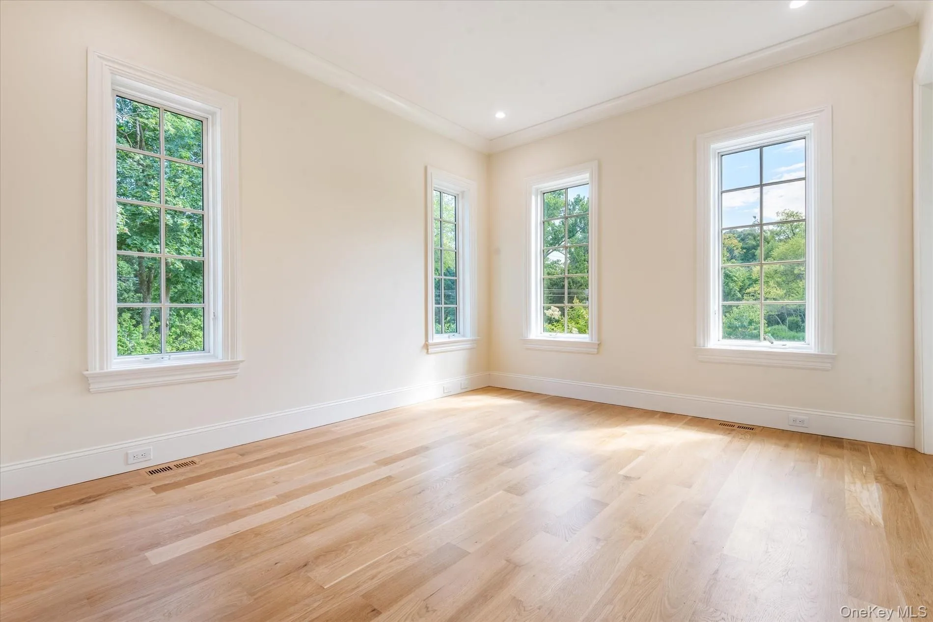 566 Shore Road, North Hempstead, NY, 6 Bedrooms Bedrooms, 12 Rooms Rooms,5 BathroomsBathrooms,Residential,For Rent,Shore,0,1032128 566 Shore Road, North Hempstead, NY, 6 Bedrooms Bedrooms, 12 Rooms Rooms,5 BathroomsBathrooms,Residential,For Rent,Shore,0,1032128