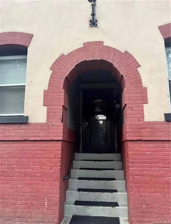 103 Wickham Avenue, Middletown, NY, 3 Bedrooms Bedrooms, 6 Rooms Rooms,1 BathroomBathrooms,Residential Lease,For Rent,Wickham,0,1032135 103 Wickham Avenue, Middletown, NY, 3 Bedrooms Bedrooms, 6 Rooms Rooms,1 BathroomBathrooms,Residential Lease,For Rent,Wickham,0,1032135