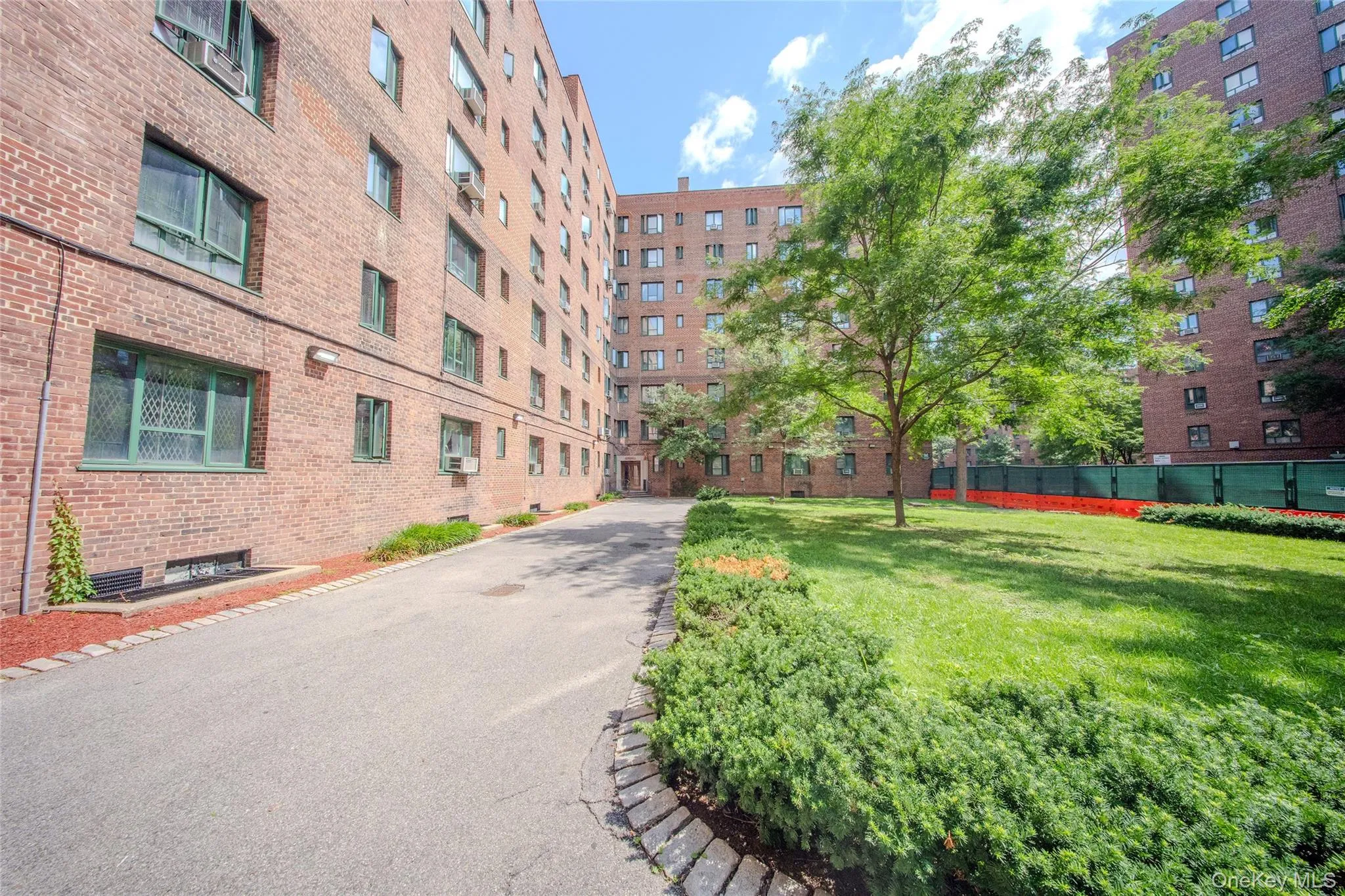 1562 Unionport Road, New York, NY, 2 Bedrooms Bedrooms, 5 Rooms Rooms,1 BathroomBathrooms,Residential,For Rent,Unionport,0,1032136 1562 Unionport Road, New York, NY, 2 Bedrooms Bedrooms, 5 Rooms Rooms,1 BathroomBathrooms,Residential,For Rent,Unionport,0,1032136