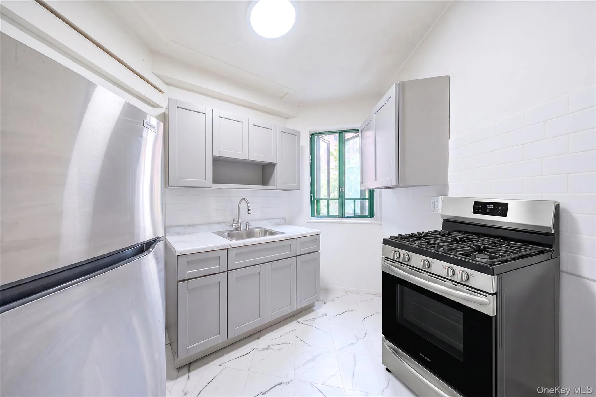 1562 Unionport Road, New York, NY, 2 Bedrooms Bedrooms, 5 Rooms Rooms,1 BathroomBathrooms,Residential,For Rent,Unionport,0,1032136 1562 Unionport Road, New York, NY, 2 Bedrooms Bedrooms, 5 Rooms Rooms,1 BathroomBathrooms,Residential,For Rent,Unionport,0,1032136