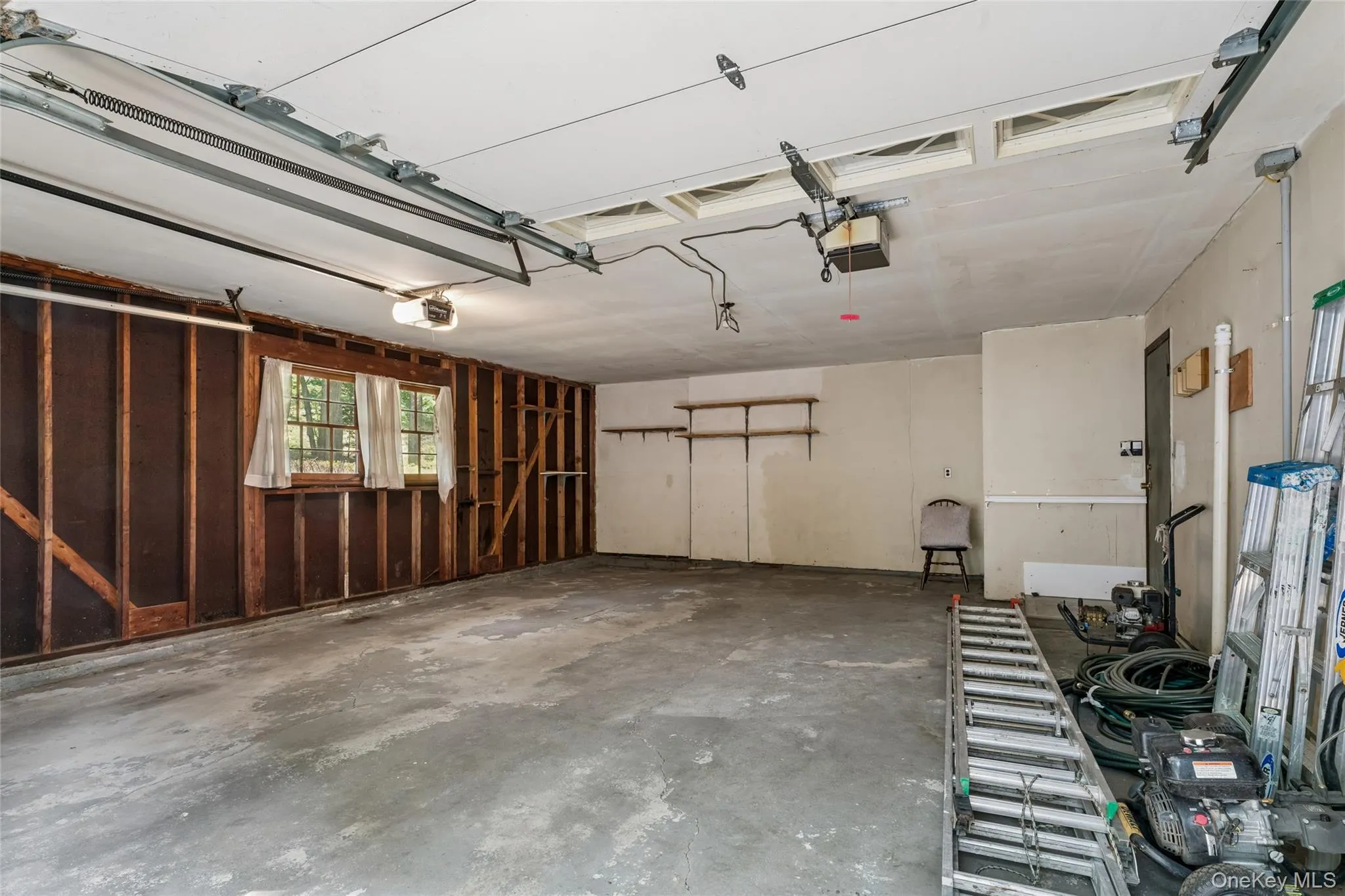 8 Pups Path, Smithtown, NY, 4 Bedrooms Bedrooms, 11 Rooms Rooms,3 BathroomsBathrooms,Residential,For Rent,Pups,0,1032137 8 Pups Path, Smithtown, NY, 4 Bedrooms Bedrooms, 11 Rooms Rooms,3 BathroomsBathrooms,Residential,For Rent,Pups,0,1032137