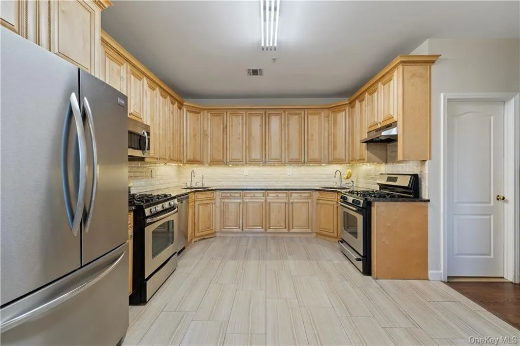 3307 Parkview Drive, Ramapo, NY, 4 Bedrooms Bedrooms, 14 Rooms Rooms,2 BathroomsBathrooms,Residential,For Rent,Parkview,0,1032139 3307 Parkview Drive, Ramapo, NY, 4 Bedrooms Bedrooms, 14 Rooms Rooms,2 BathroomsBathrooms,Residential,For Rent,Parkview,0,1032139