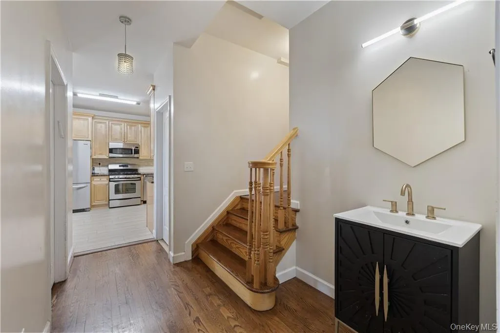 3307 Parkview Drive, Ramapo, NY, 4 Bedrooms Bedrooms, 14 Rooms Rooms,2 BathroomsBathrooms,Residential,For Rent,Parkview,0,1032139 3307 Parkview Drive, Ramapo, NY, 4 Bedrooms Bedrooms, 14 Rooms Rooms,2 BathroomsBathrooms,Residential,For Rent,Parkview,0,1032139