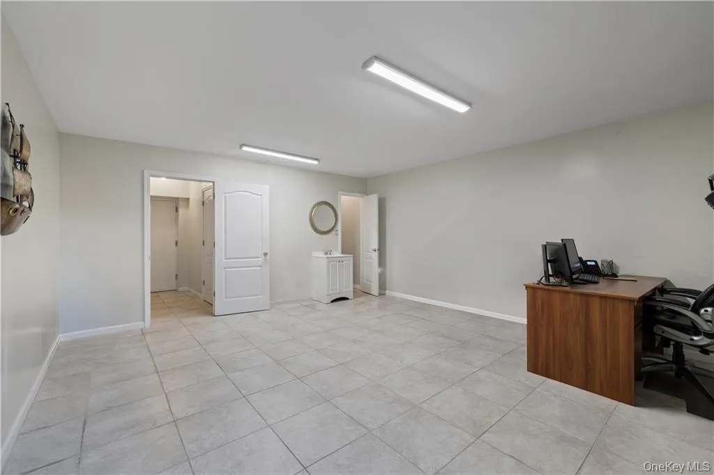 3307 Parkview Drive, Ramapo, NY, 4 Bedrooms Bedrooms, 14 Rooms Rooms,2 BathroomsBathrooms,Residential,For Rent,Parkview,0,1032139 3307 Parkview Drive, Ramapo, NY, 4 Bedrooms Bedrooms, 14 Rooms Rooms,2 BathroomsBathrooms,Residential,For Rent,Parkview,0,1032139