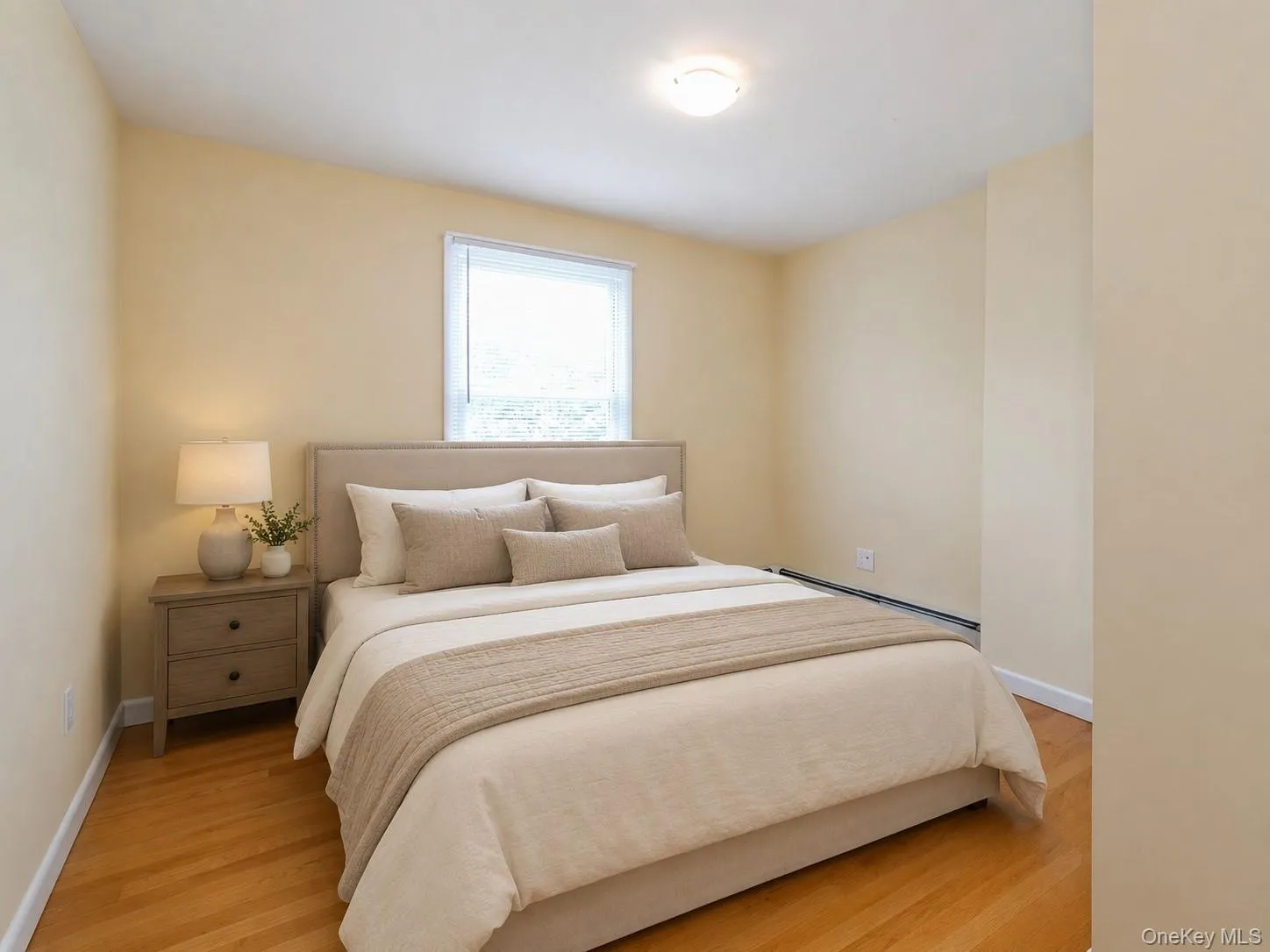 Room is Virtually Stage. Amaple space for Queens Size Bed. Room is Virtually Stage. Amaple space for Queens Size Bed.