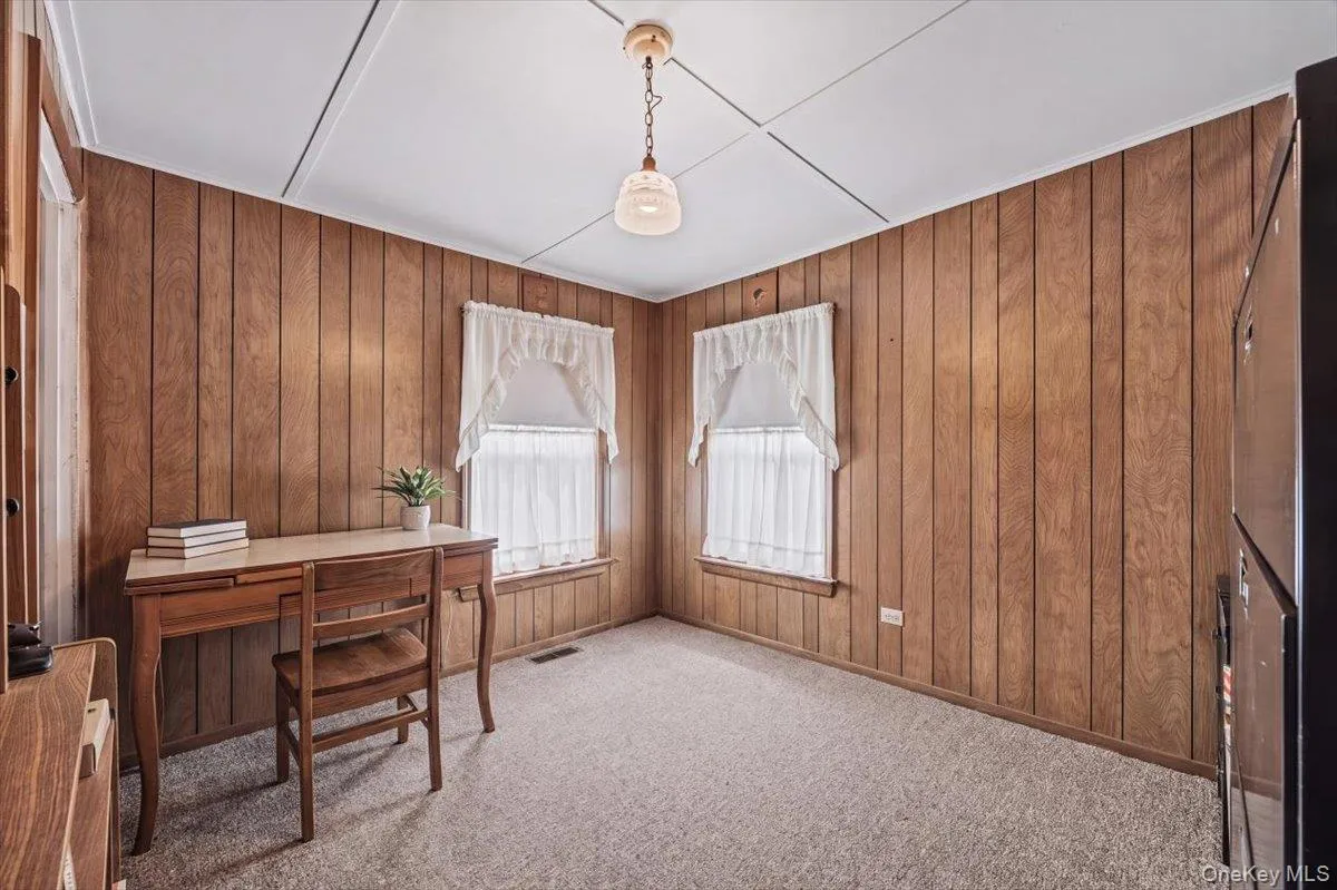 Second level office space, could be an option for a rec room, home gym or media room. Second level office space, could be an option for a rec room, home gym or media room.