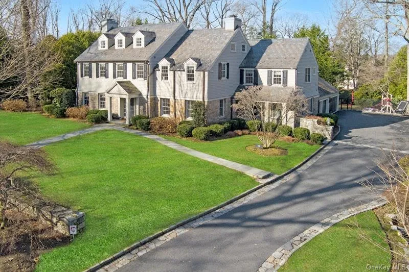 19 Overlook Road, Scarsdale, NY, 4 Bedrooms Bedrooms, 12 Rooms Rooms,5 BathroomsBathrooms,Residential Lease,For Rent,Overlook,0,1032154 19 Overlook Road, Scarsdale, NY, 4 Bedrooms Bedrooms, 12 Rooms Rooms,5 BathroomsBathrooms,Residential Lease,For Rent,Overlook,0,1032154
