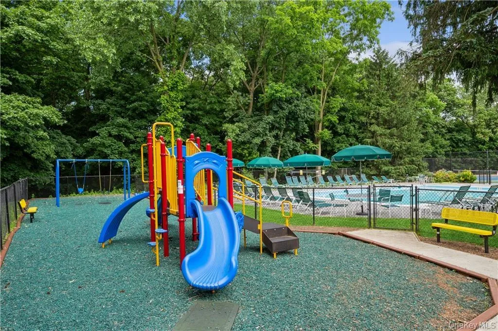 42 Clarewood Drive, Greenburgh, NY, 3 Bedrooms Bedrooms, 7 Rooms Rooms,3 BathroomsBathrooms,Residential Lease,For Rent,Clarewood,0,1032156 42 Clarewood Drive, Greenburgh, NY, 3 Bedrooms Bedrooms, 7 Rooms Rooms,3 BathroomsBathrooms,Residential Lease,For Rent,Clarewood,0,1032156