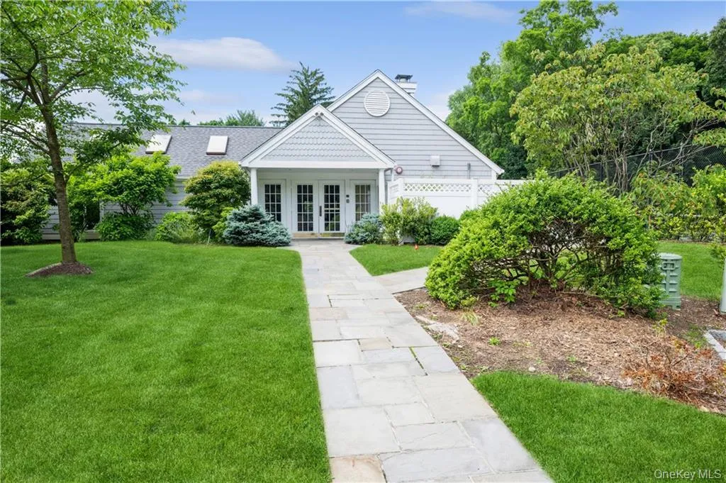 42 Clarewood Drive, Greenburgh, NY, 3 Bedrooms Bedrooms, 7 Rooms Rooms,3 BathroomsBathrooms,Residential Lease,For Rent,Clarewood,0,1032156 42 Clarewood Drive, Greenburgh, NY, 3 Bedrooms Bedrooms, 7 Rooms Rooms,3 BathroomsBathrooms,Residential Lease,For Rent,Clarewood,0,1032156