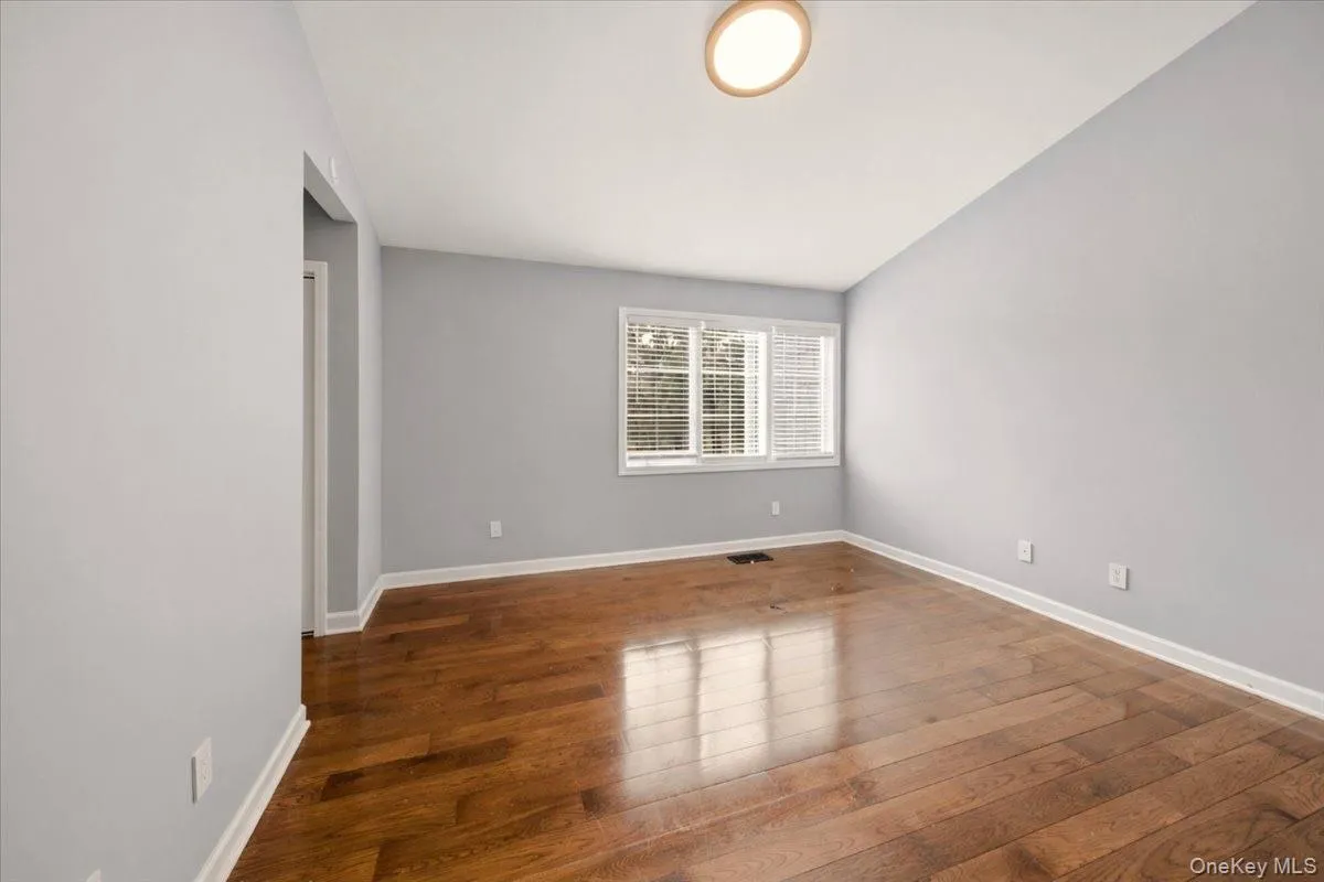42 Clarewood Drive, Greenburgh, NY, 3 Bedrooms Bedrooms, 7 Rooms Rooms,3 BathroomsBathrooms,Residential Lease,For Rent,Clarewood,0,1032156 42 Clarewood Drive, Greenburgh, NY, 3 Bedrooms Bedrooms, 7 Rooms Rooms,3 BathroomsBathrooms,Residential Lease,For Rent,Clarewood,0,1032156