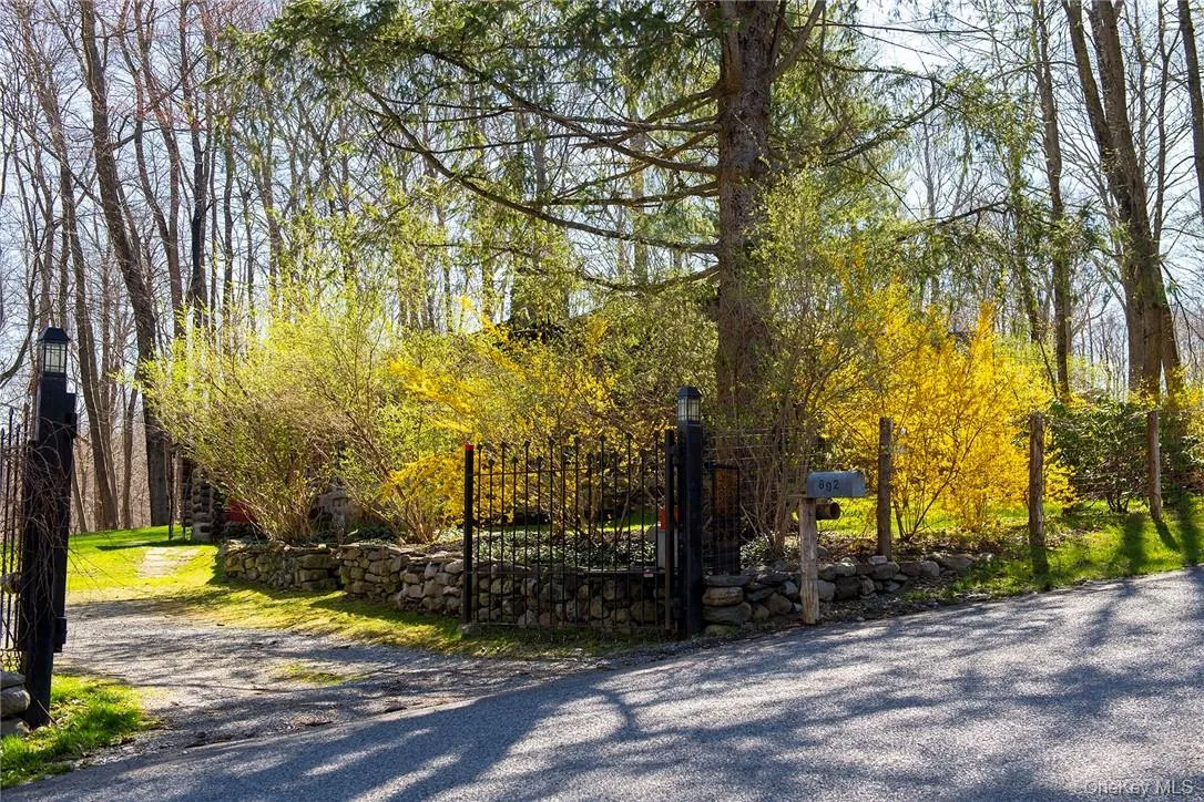 892 Duell Road, Stanford, NY, 1 Bedroom Bedrooms, 3 Rooms Rooms,1 BathroomBathrooms,Residential Lease,For Rent,Duell,0,1032158 892 Duell Road, Stanford, NY, 1 Bedroom Bedrooms, 3 Rooms Rooms,1 BathroomBathrooms,Residential Lease,For Rent,Duell,0,1032158