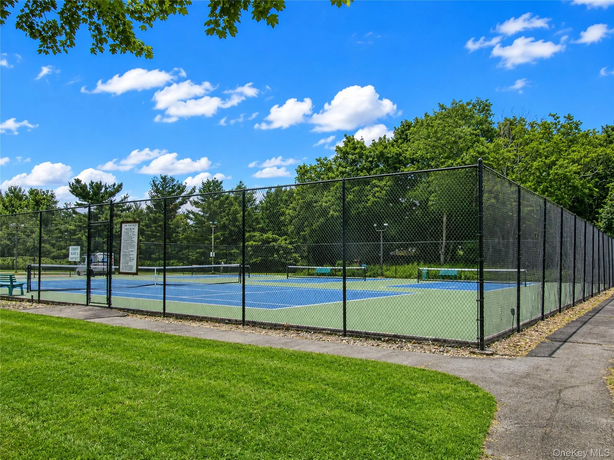 506 Alden Court, Smithtown, NY, 2 Bedrooms Bedrooms, 6 Rooms Rooms,2 BathroomsBathrooms,Residential Lease,For Rent,Alden,0,1032161 506 Alden Court, Smithtown, NY, 2 Bedrooms Bedrooms, 6 Rooms Rooms,2 BathroomsBathrooms,Residential Lease,For Rent,Alden,0,1032161