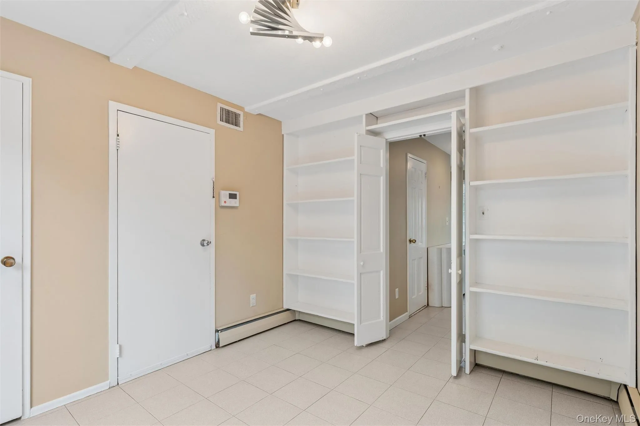 1939 Leonard Lane, Hempstead, NY, 4 Bedrooms Bedrooms, 9 Rooms Rooms,3 BathroomsBathrooms,Residential,For Rent,Leonard,0,1032163 1939 Leonard Lane, Hempstead, NY, 4 Bedrooms Bedrooms, 9 Rooms Rooms,3 BathroomsBathrooms,Residential,For Rent,Leonard,0,1032163