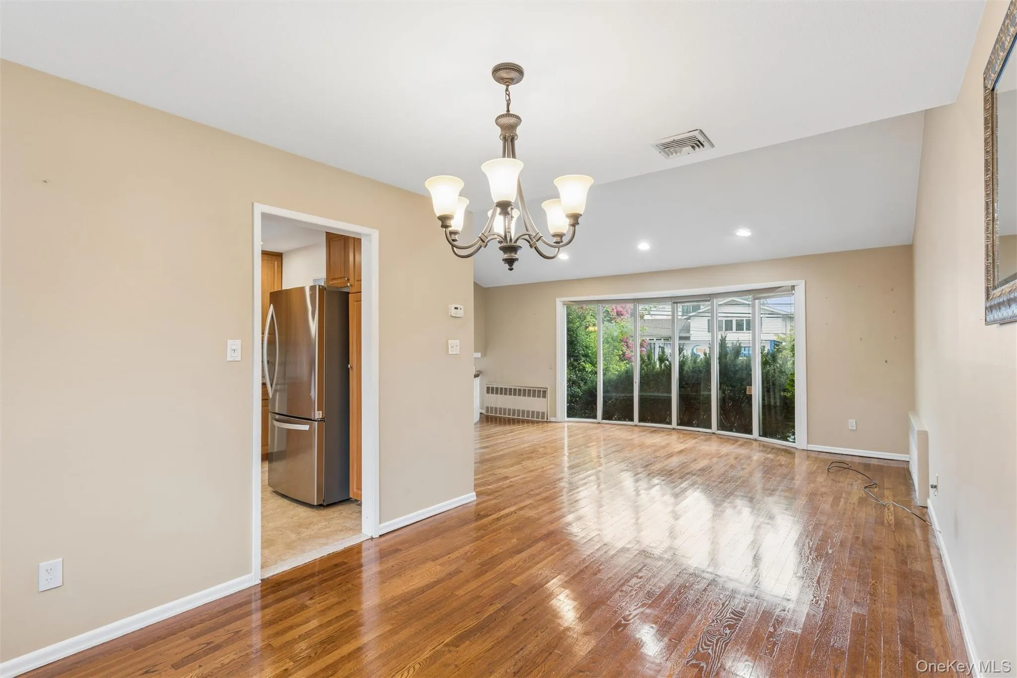 1939 Leonard Lane, Hempstead, NY, 4 Bedrooms Bedrooms, 9 Rooms Rooms,3 BathroomsBathrooms,Residential,For Rent,Leonard,0,1032163 1939 Leonard Lane, Hempstead, NY, 4 Bedrooms Bedrooms, 9 Rooms Rooms,3 BathroomsBathrooms,Residential,For Rent,Leonard,0,1032163