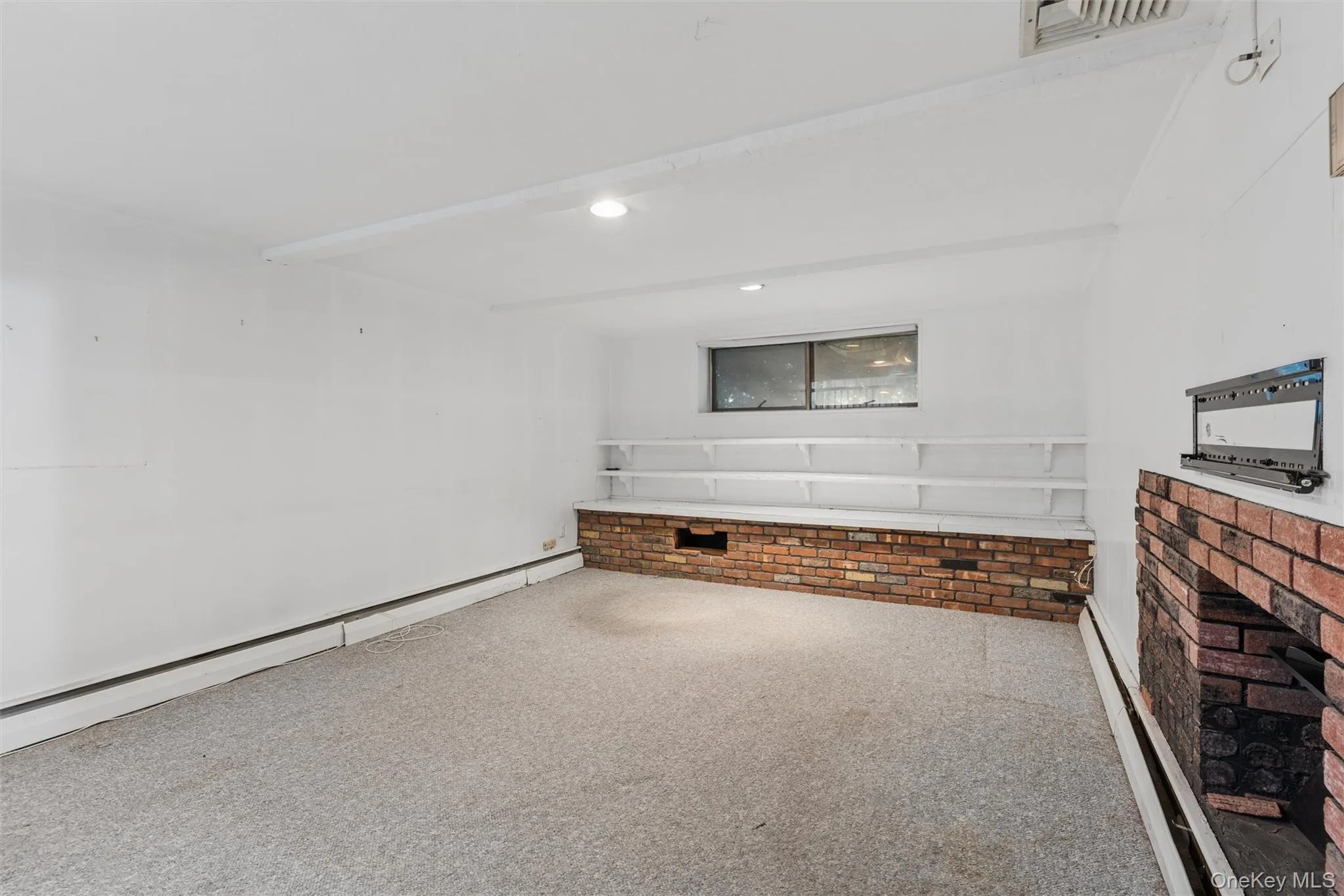 1939 Leonard Lane, Hempstead, NY, 4 Bedrooms Bedrooms, 9 Rooms Rooms,3 BathroomsBathrooms,Residential,For Rent,Leonard,0,1032163 1939 Leonard Lane, Hempstead, NY, 4 Bedrooms Bedrooms, 9 Rooms Rooms,3 BathroomsBathrooms,Residential,For Rent,Leonard,0,1032163