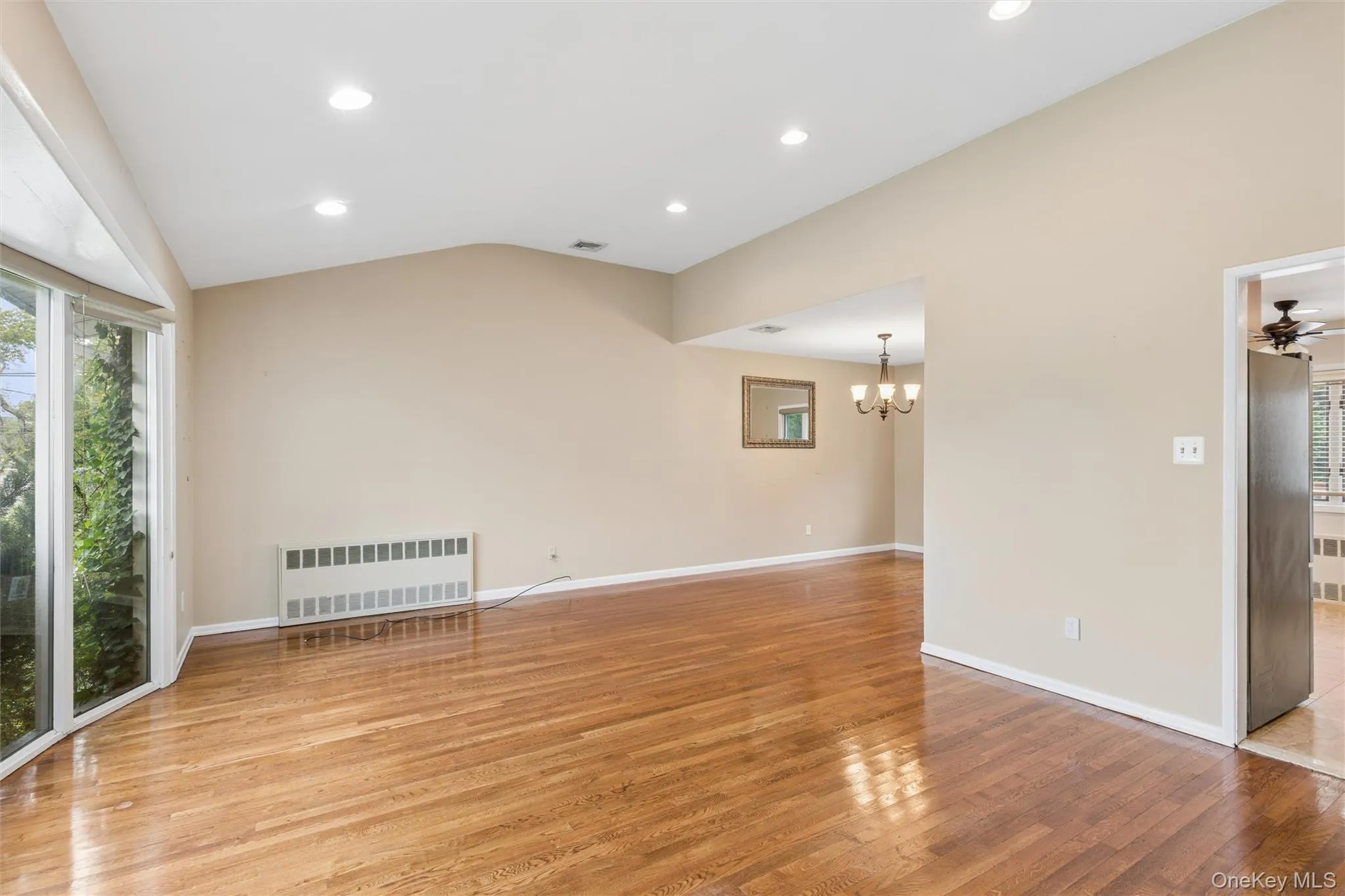 1939 Leonard Lane, Hempstead, NY, 4 Bedrooms Bedrooms, 9 Rooms Rooms,3 BathroomsBathrooms,Residential,For Rent,Leonard,0,1032163 1939 Leonard Lane, Hempstead, NY, 4 Bedrooms Bedrooms, 9 Rooms Rooms,3 BathroomsBathrooms,Residential,For Rent,Leonard,0,1032163