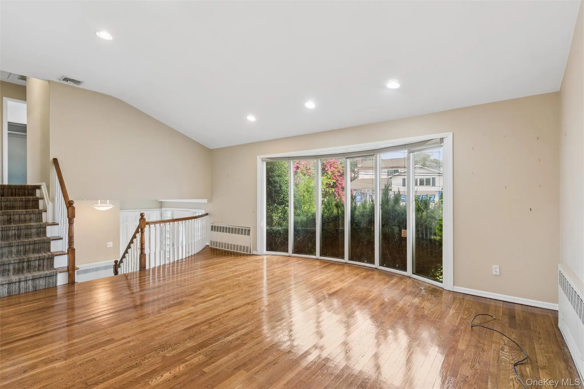 1939 Leonard Lane, Hempstead, NY, 4 Bedrooms Bedrooms, 9 Rooms Rooms,3 BathroomsBathrooms,Residential,For Rent,Leonard,0,1032163 1939 Leonard Lane, Hempstead, NY, 4 Bedrooms Bedrooms, 9 Rooms Rooms,3 BathroomsBathrooms,Residential,For Rent,Leonard,0,1032163