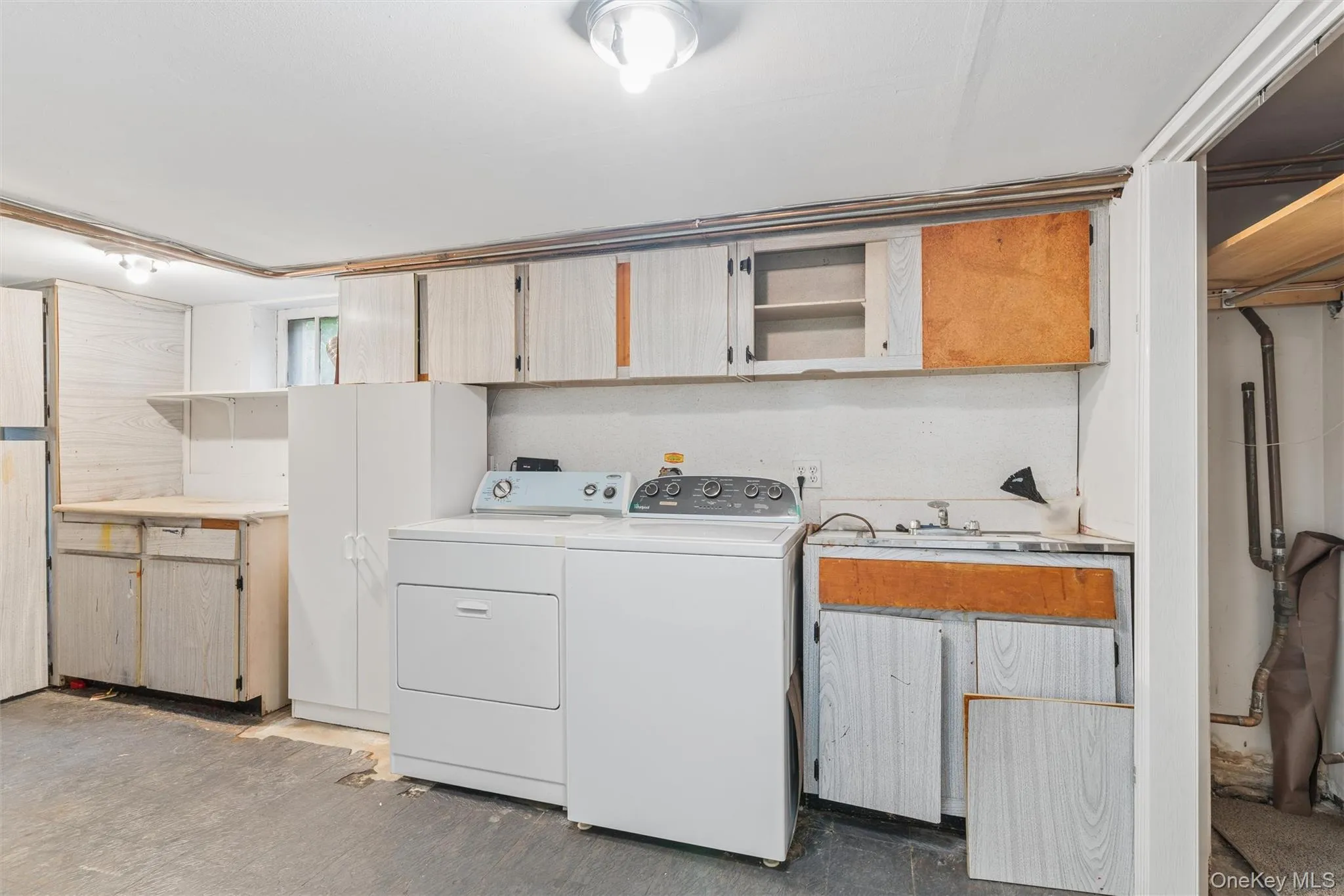 1939 Leonard Lane, Hempstead, NY, 4 Bedrooms Bedrooms, 9 Rooms Rooms,3 BathroomsBathrooms,Residential,For Rent,Leonard,0,1032163 1939 Leonard Lane, Hempstead, NY, 4 Bedrooms Bedrooms, 9 Rooms Rooms,3 BathroomsBathrooms,Residential,For Rent,Leonard,0,1032163
